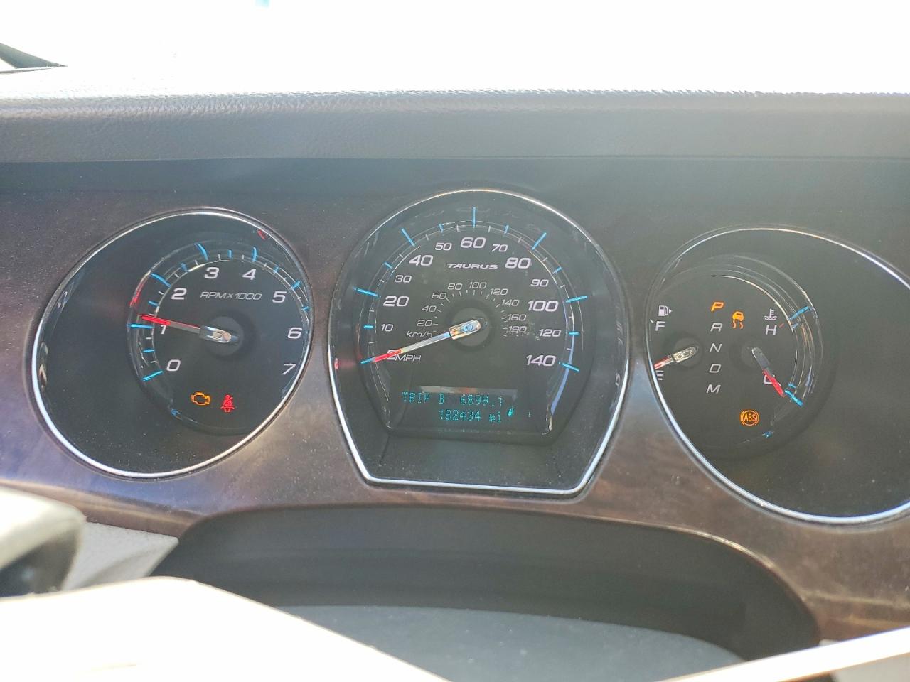 2010 Ford Taurus Sel White vin: 1FAHP2EW5AG158260