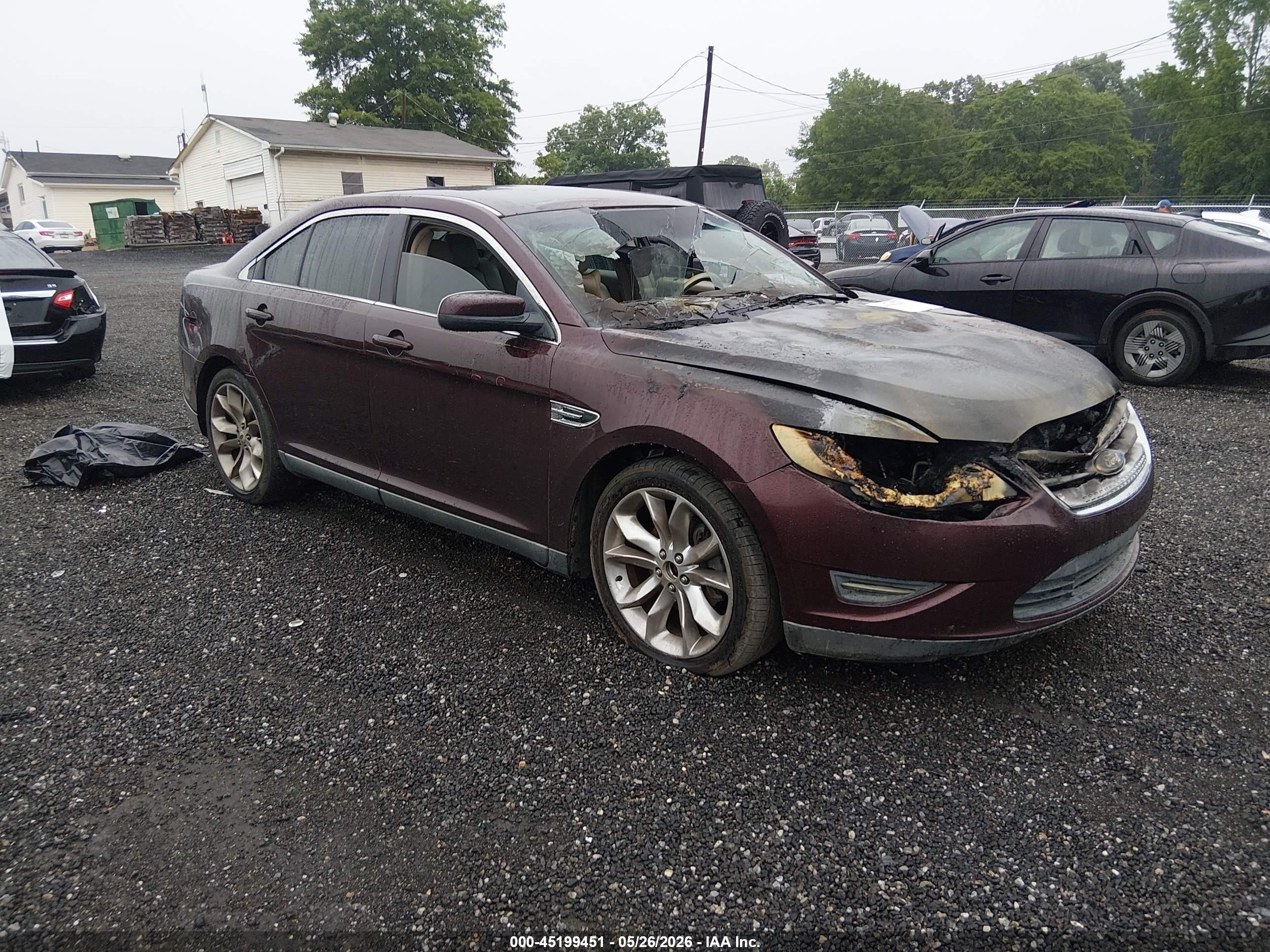 2011 Ford Taurus Sel Maroon vin: 1FAHP2EW5BG124000