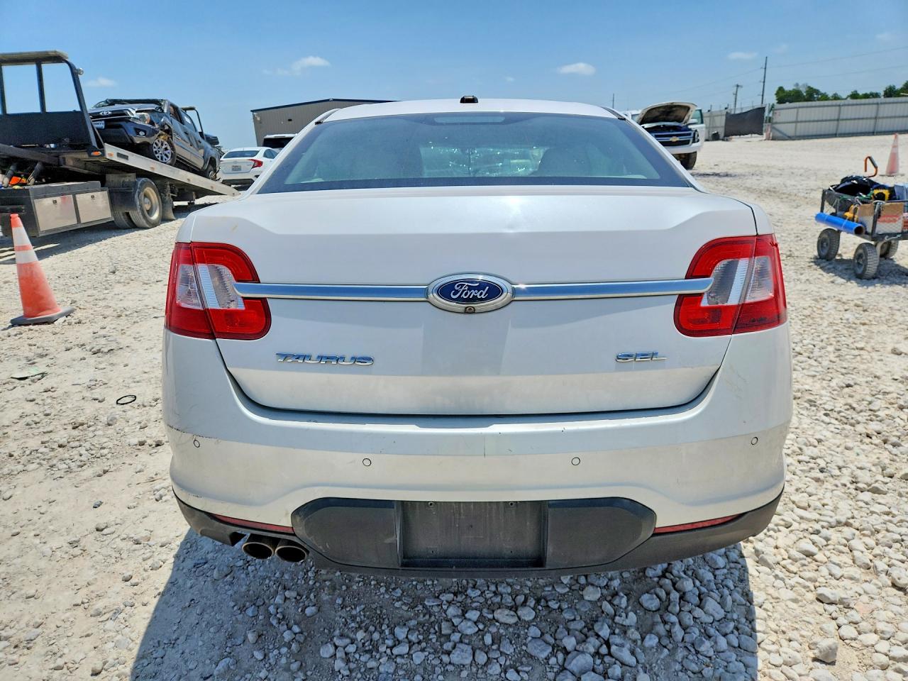 2011 Ford Taurus Sel White vin: 1FAHP2EW5BG155313