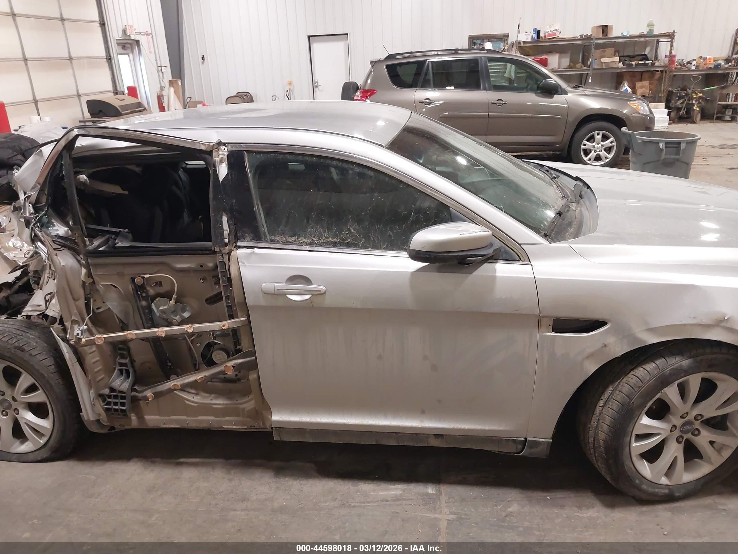 2010 Ford Taurus Sel Silver vin: 1FAHP2EW6AG105227