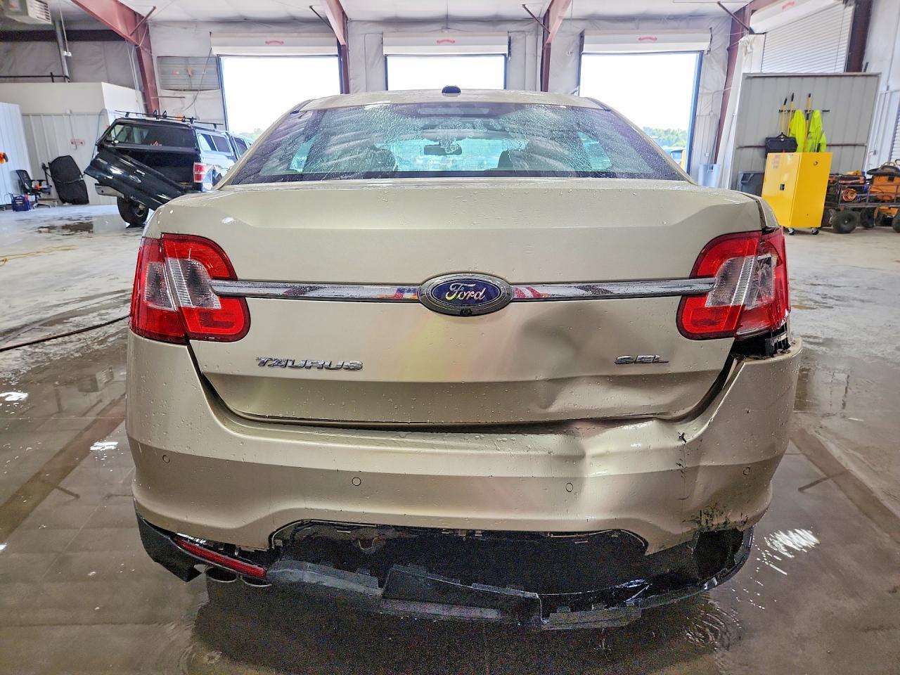 2010 Ford Taurus Sel Gold vin: 1FAHP2EW6AG153584