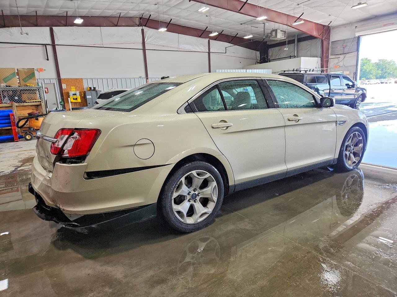 2010 Ford Taurus Sel Gold vin: 1FAHP2EW6AG153584