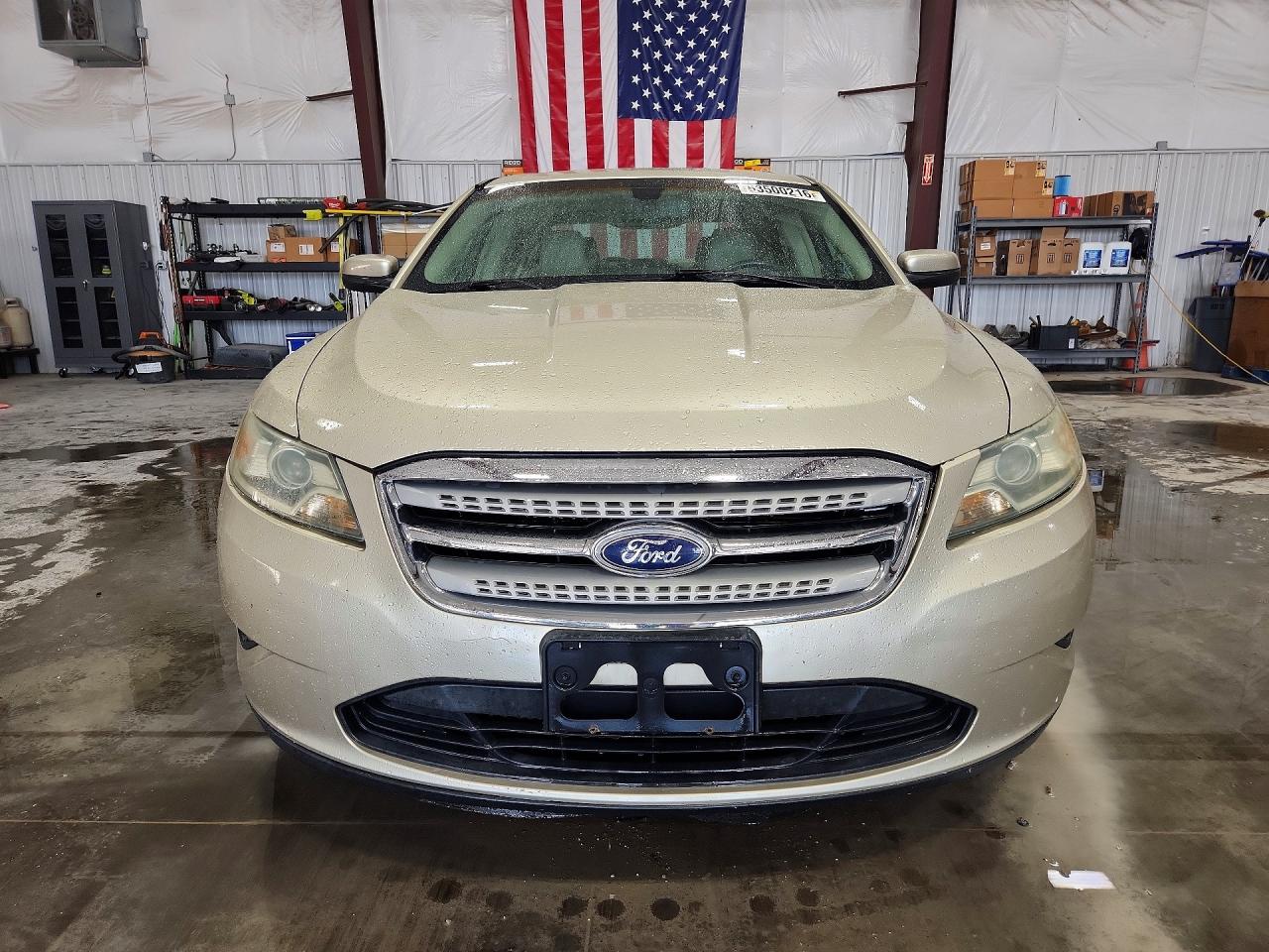 2010 Ford Taurus Sel Gold vin: 1FAHP2EW6AG153584