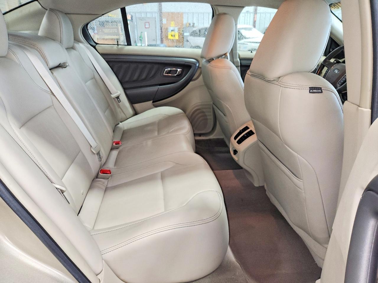 2010 Ford Taurus Sel Gold vin: 1FAHP2EW6AG153584