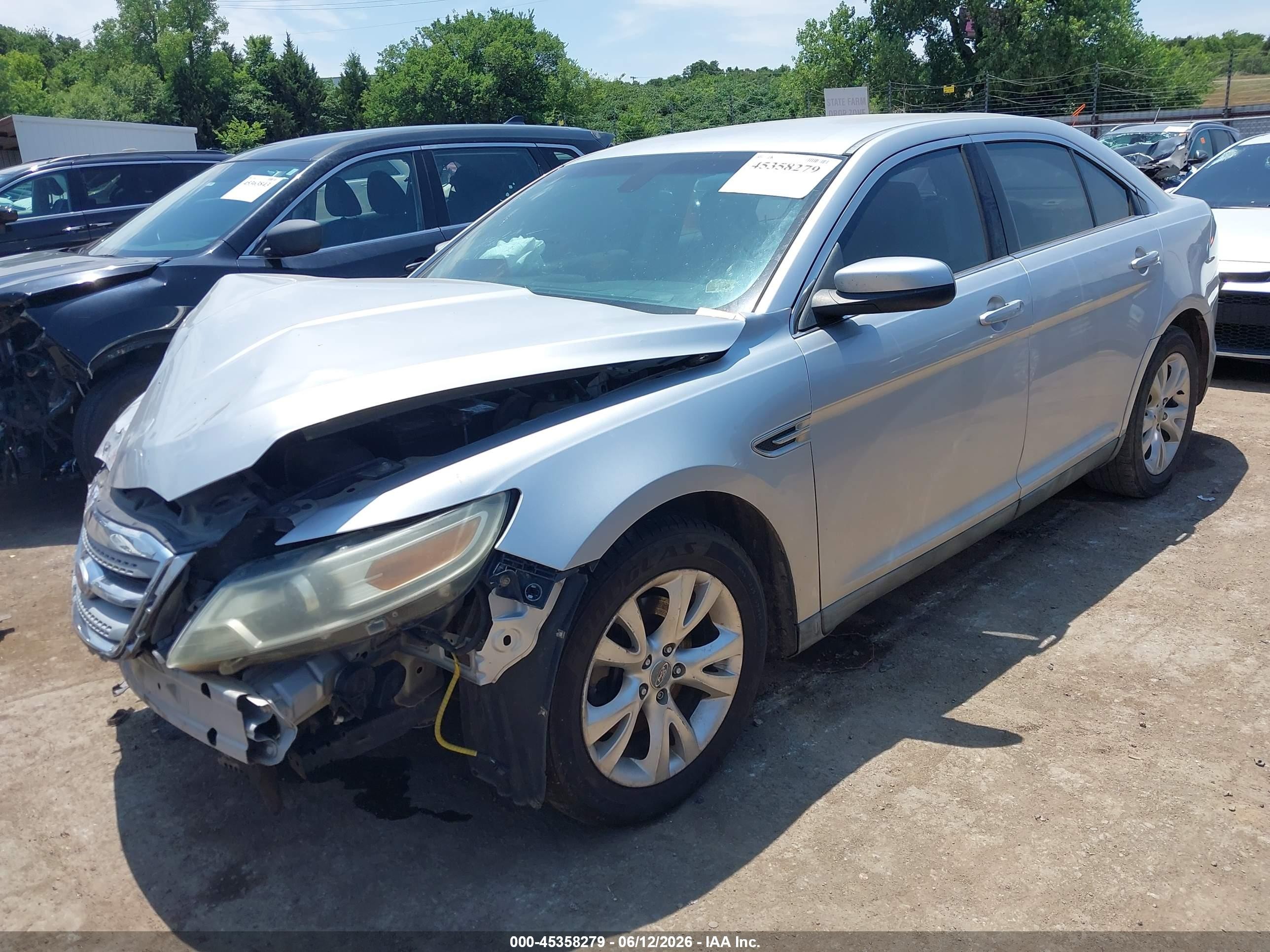 2010 Ford Taurus Sel Серебряный vin: 1FAHP2EW6AG165556