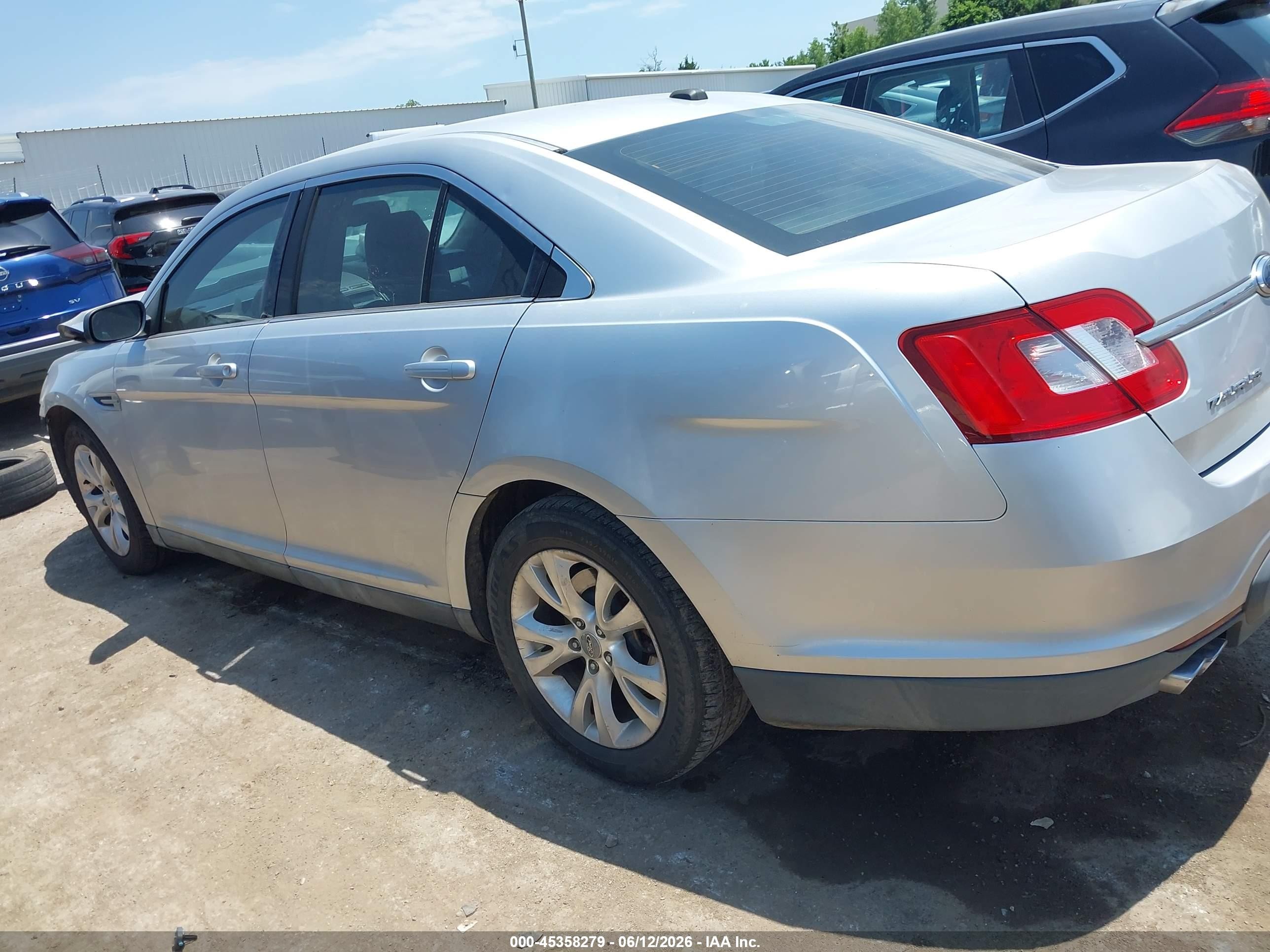 2010 Ford Taurus Sel Серебряный vin: 1FAHP2EW6AG165556