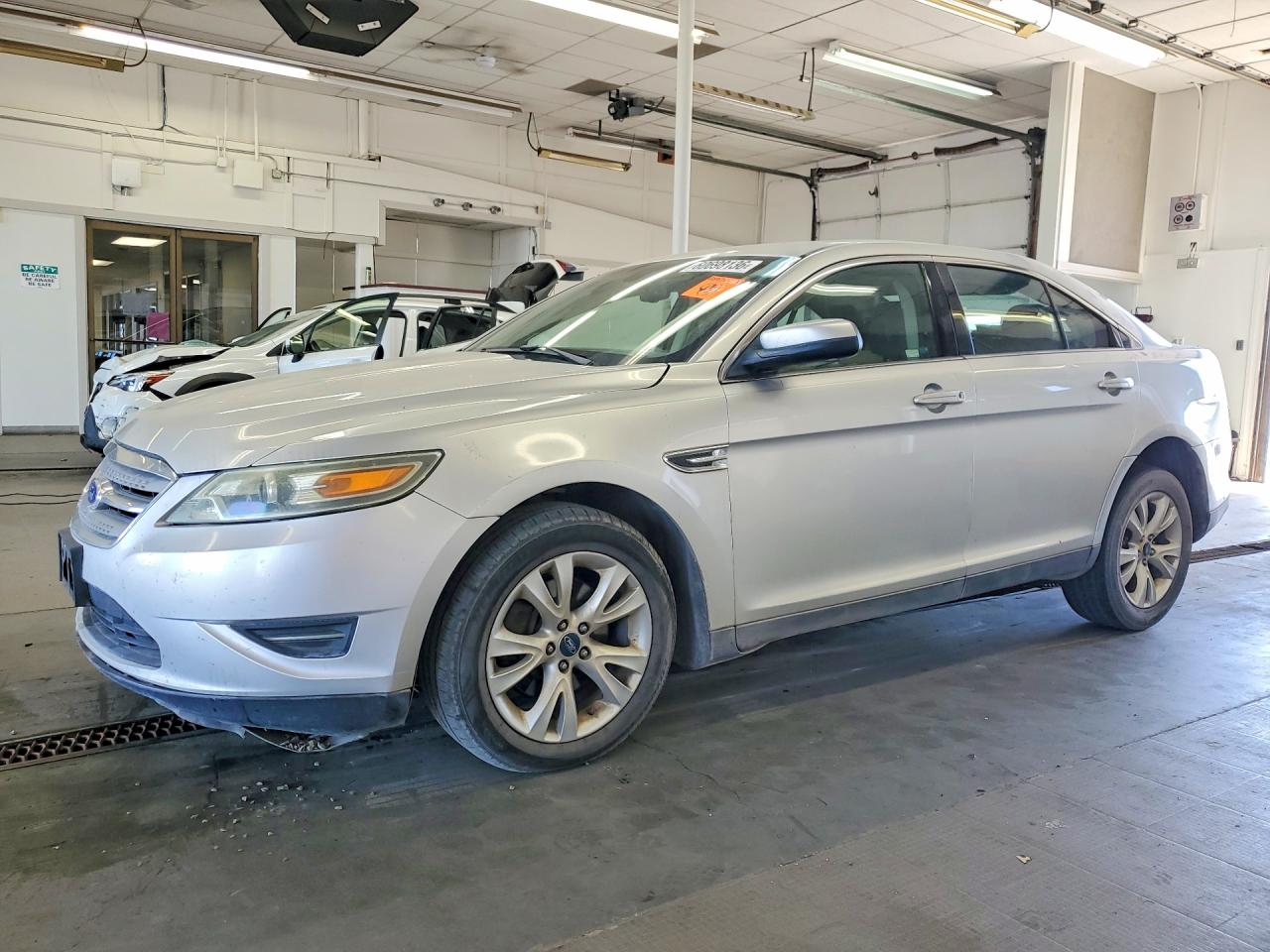 2011 Ford Taurus Sel Серебряный vin: 1FAHP2EW6BG164201