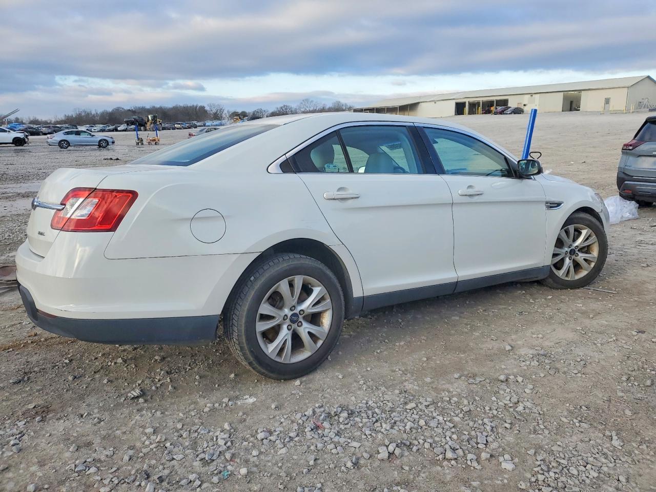 2011 Ford Taurus Sel White vin: 1FAHP2EW6BG188420