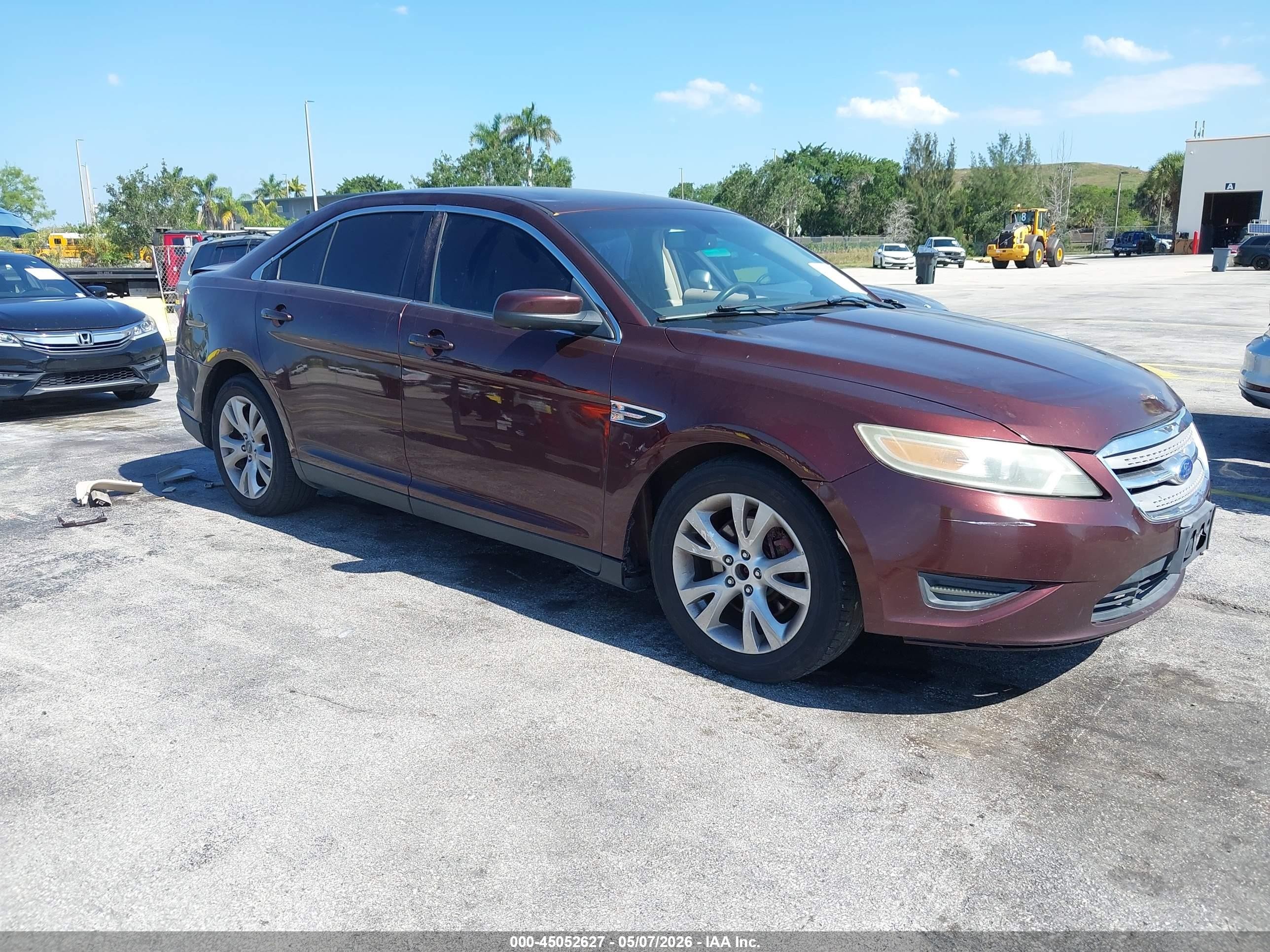 2012 Ford Taurus Sel Maroon vin: 1FAHP2EW6CG133757