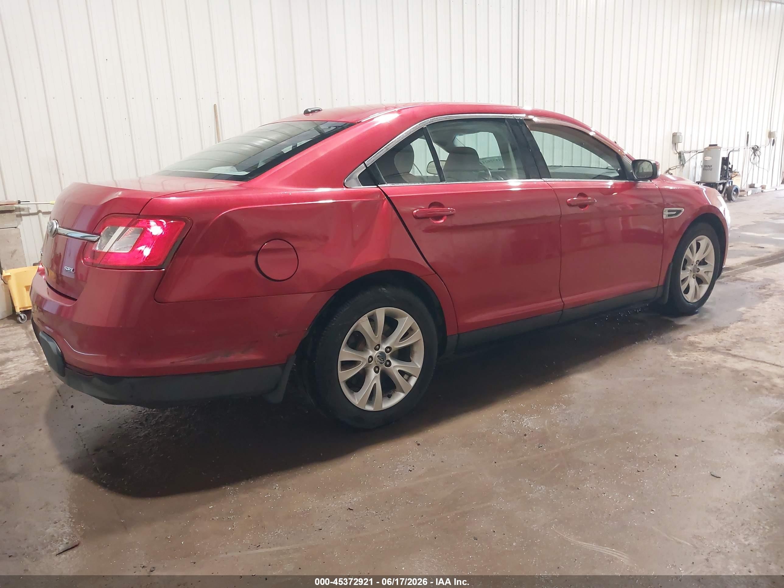 2011 Ford Taurus Sel Red vin: 1FAHP2EW7BG102645