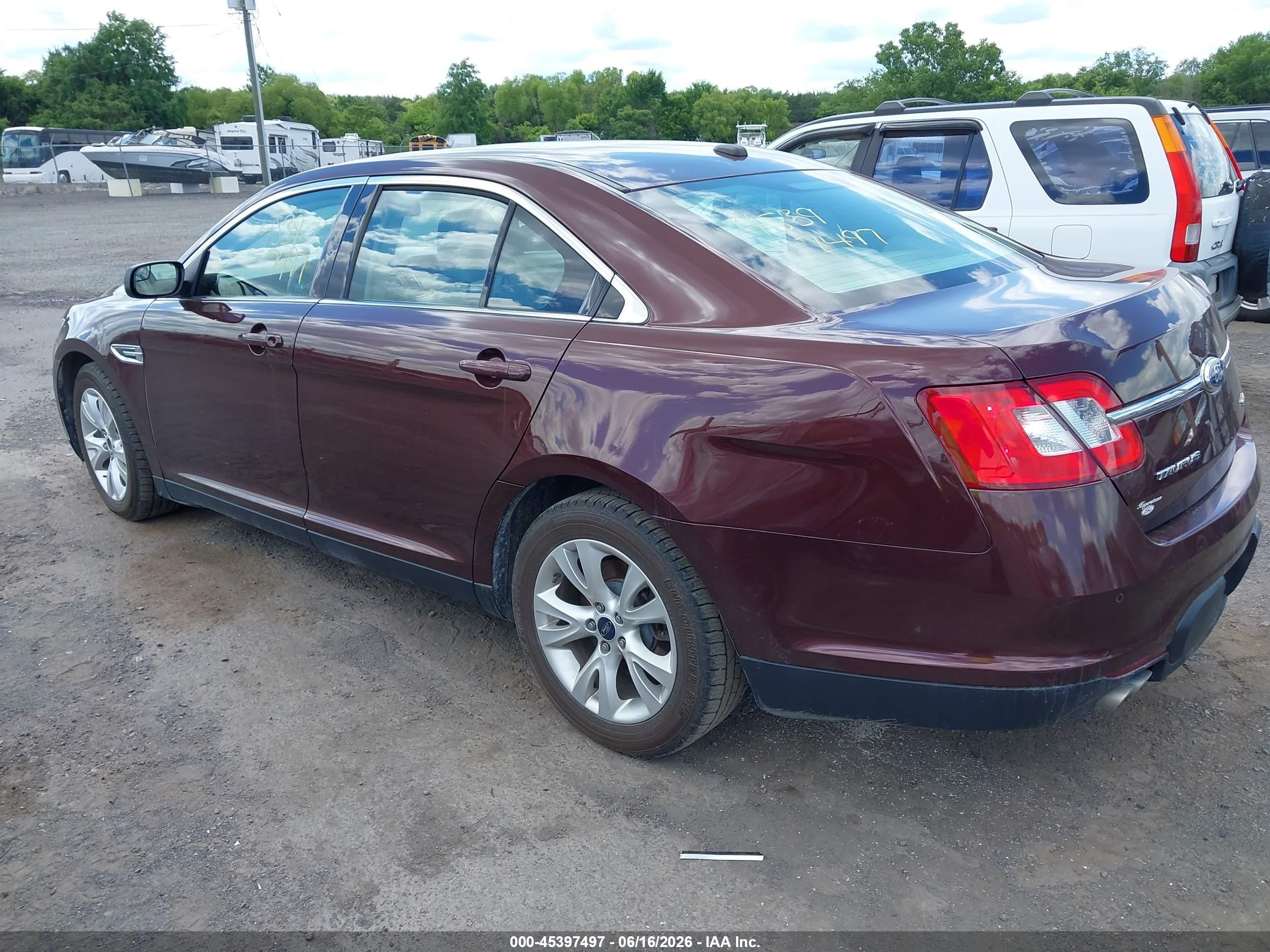 2012 Ford Taurus Sel Maroon vin: 1FAHP2EW7CG102467