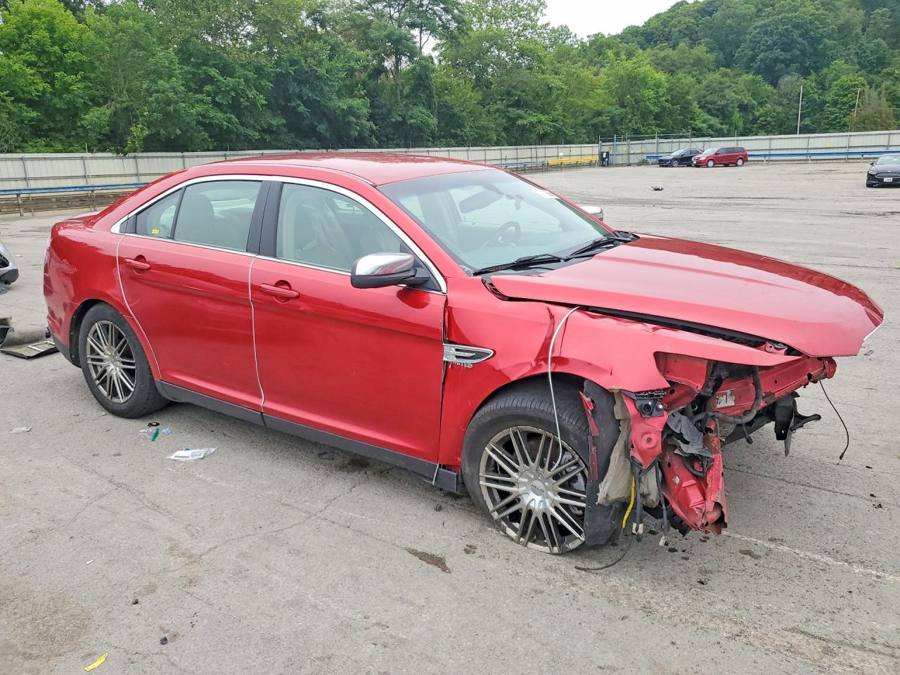 2012 Ford Taurus Sel Red vin: 1FAHP2EW7CG130009