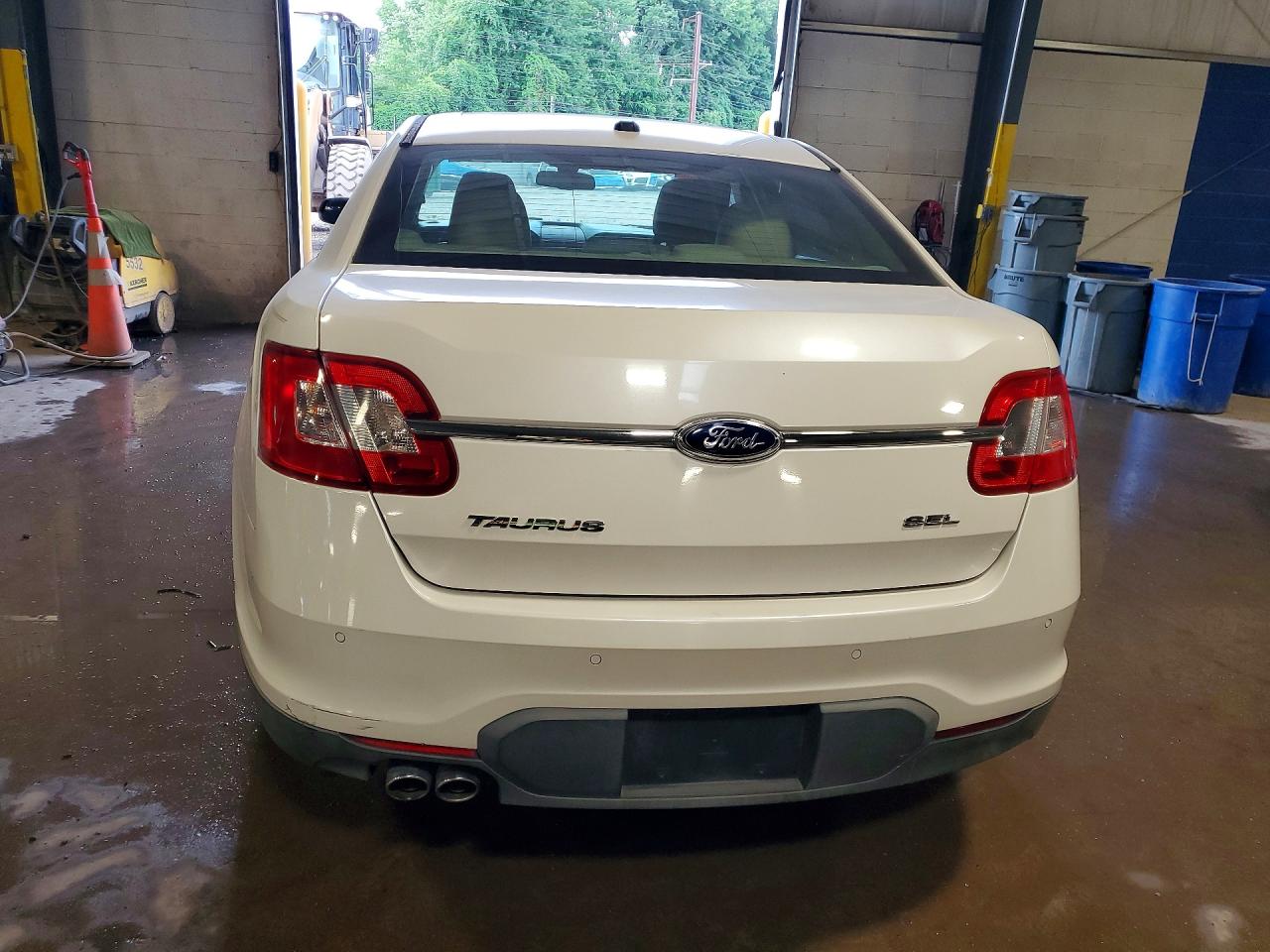 2012 Ford Taurus Sel White vin: 1FAHP2EW7CG132228