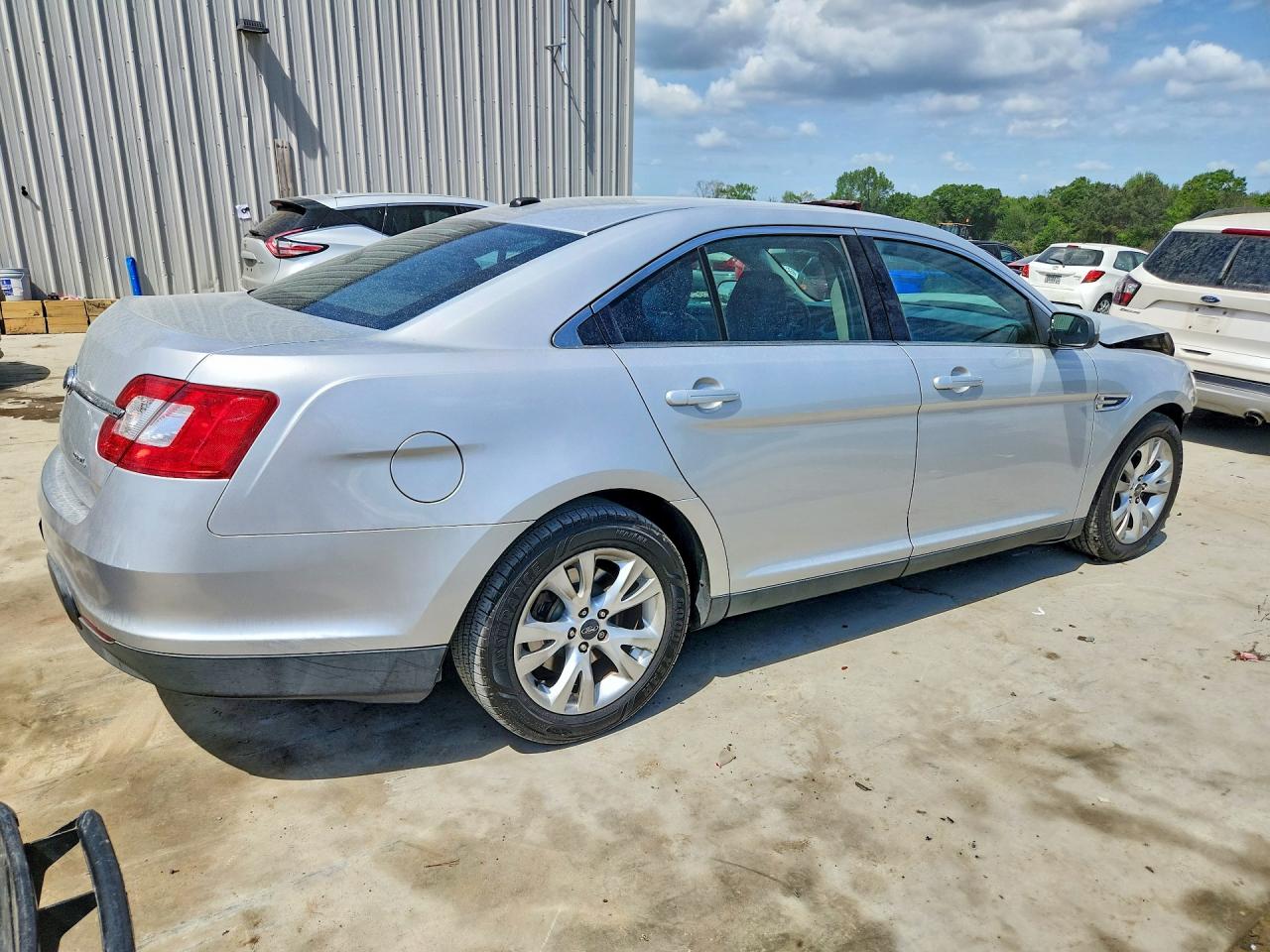 2011 Ford Taurus Sel Silver vin: 1FAHP2EW8BG109717