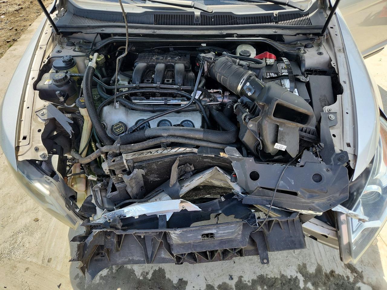 2011 Ford Taurus Sel Silver vin: 1FAHP2EW8BG109717