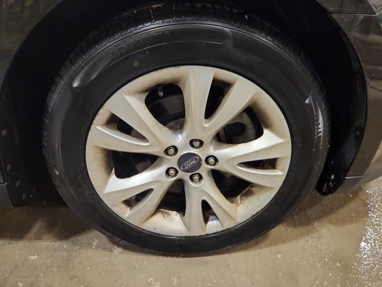 2011 Ford Taurus Sel Черный vin: 1FAHP2EW8BG116263 Damage: Right Front Wheel, Curb Rash, 3 To 4 Inches