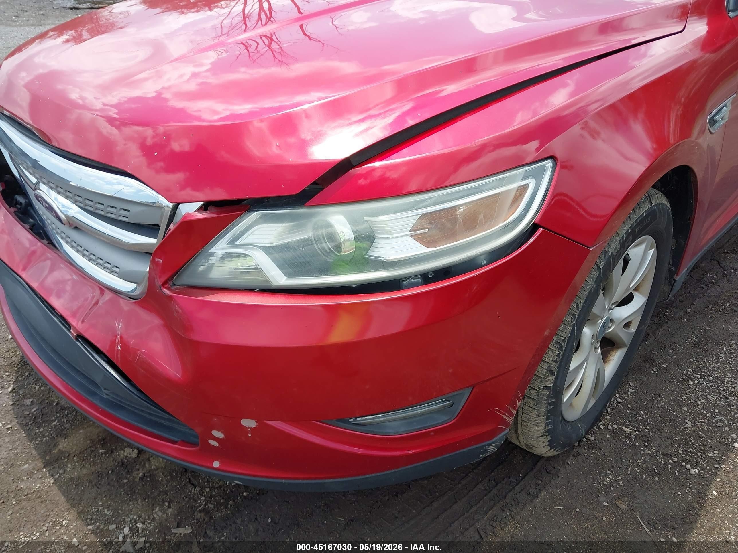 2011 Ford Taurus Sel Red vin: 1FAHP2EW8BG149070