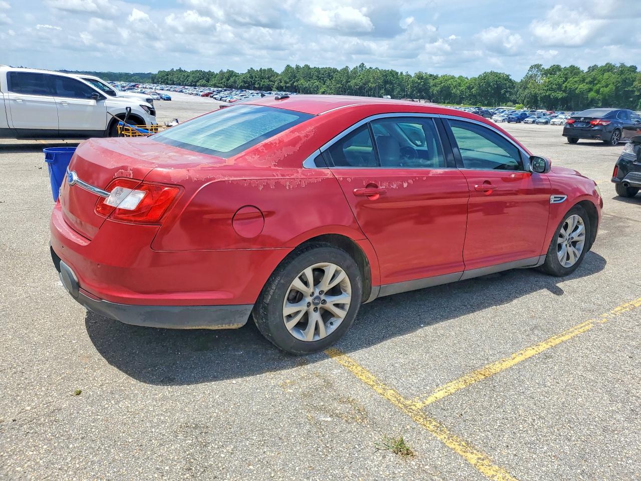 2010 Ford Taurus Sel Red vin: 1FAHP2EW9AG126718