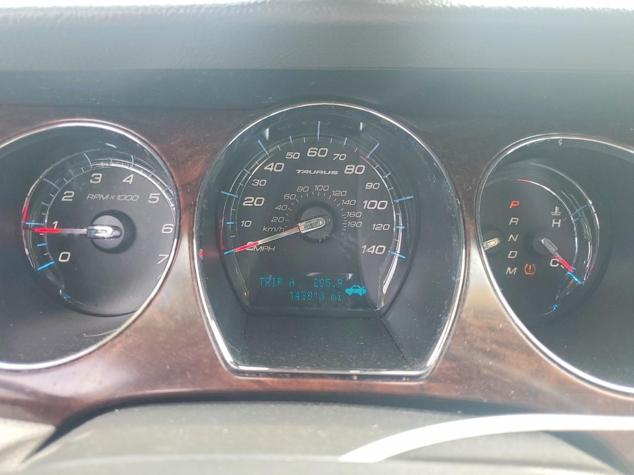 2010 Ford Taurus Sel Золотой vin: 1FAHP2EW9AG144149