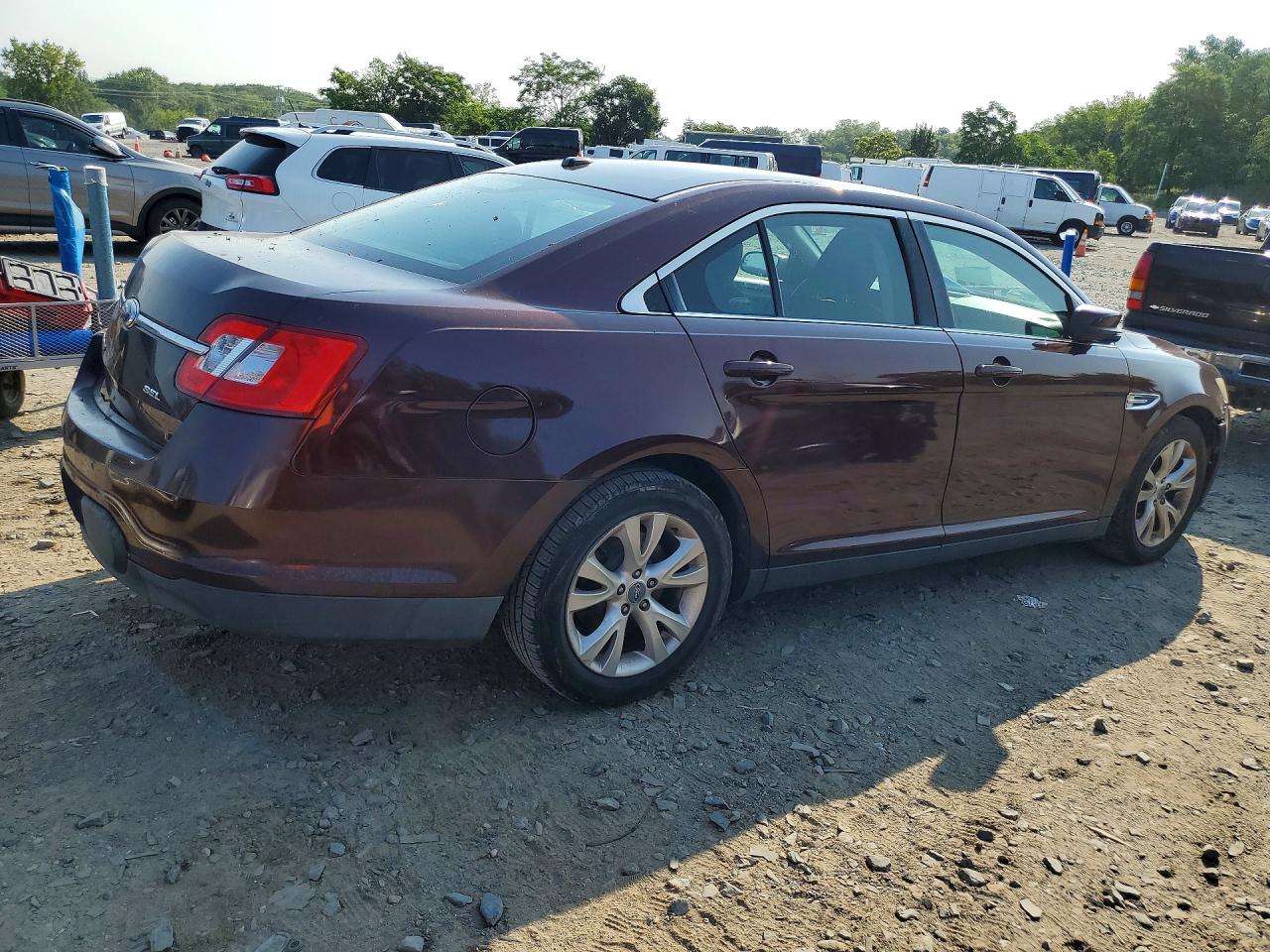 2010 Ford Taurus Sel Maroon vin: 1FAHP2EW9AG157399