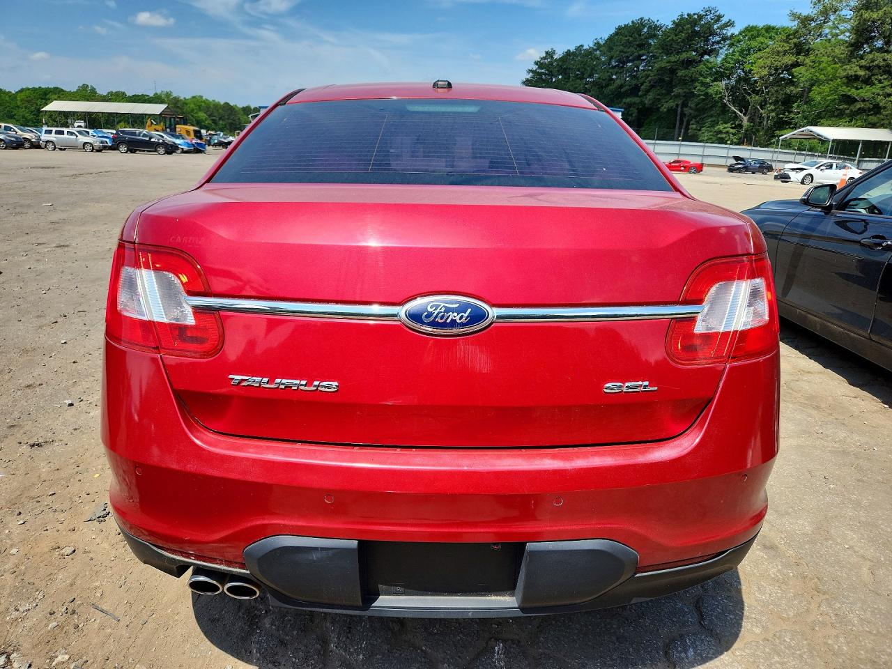2011 Ford Taurus Sel Red vin: 1FAHP2EW9BG105403