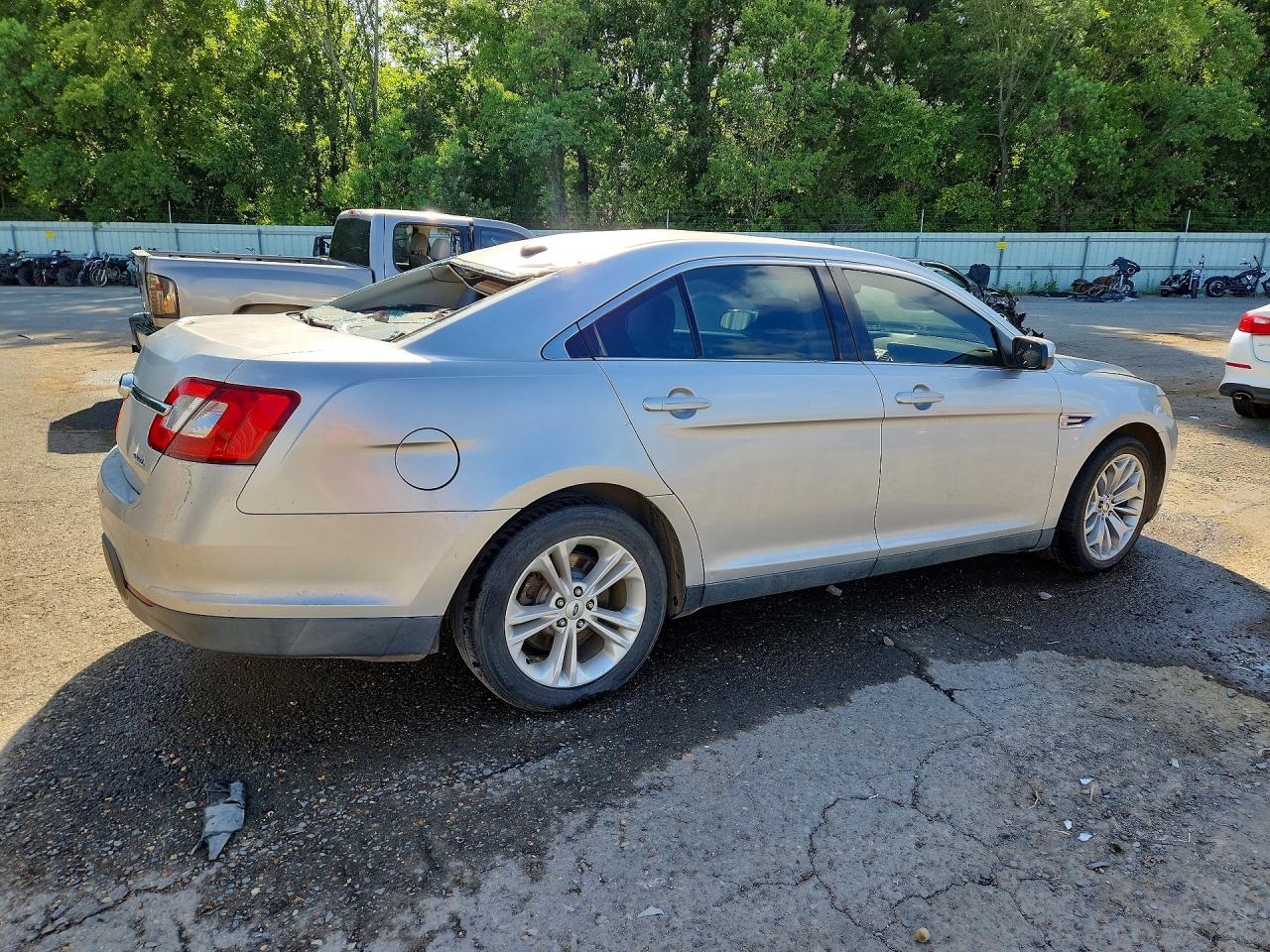 2011 Ford Taurus Sel Silver vin: 1FAHP2EW9BG107068
