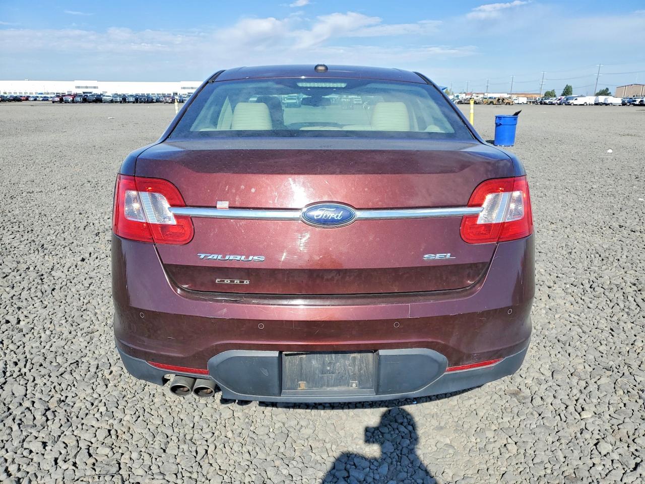 2010 Ford Taurus Sel Maroon vin: 1FAHP2EWXAG119471