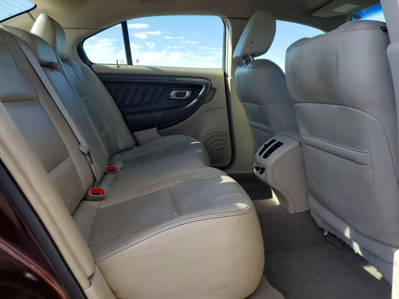 2010 Ford Taurus Sel Maroon vin: 1FAHP2EWXAG119471