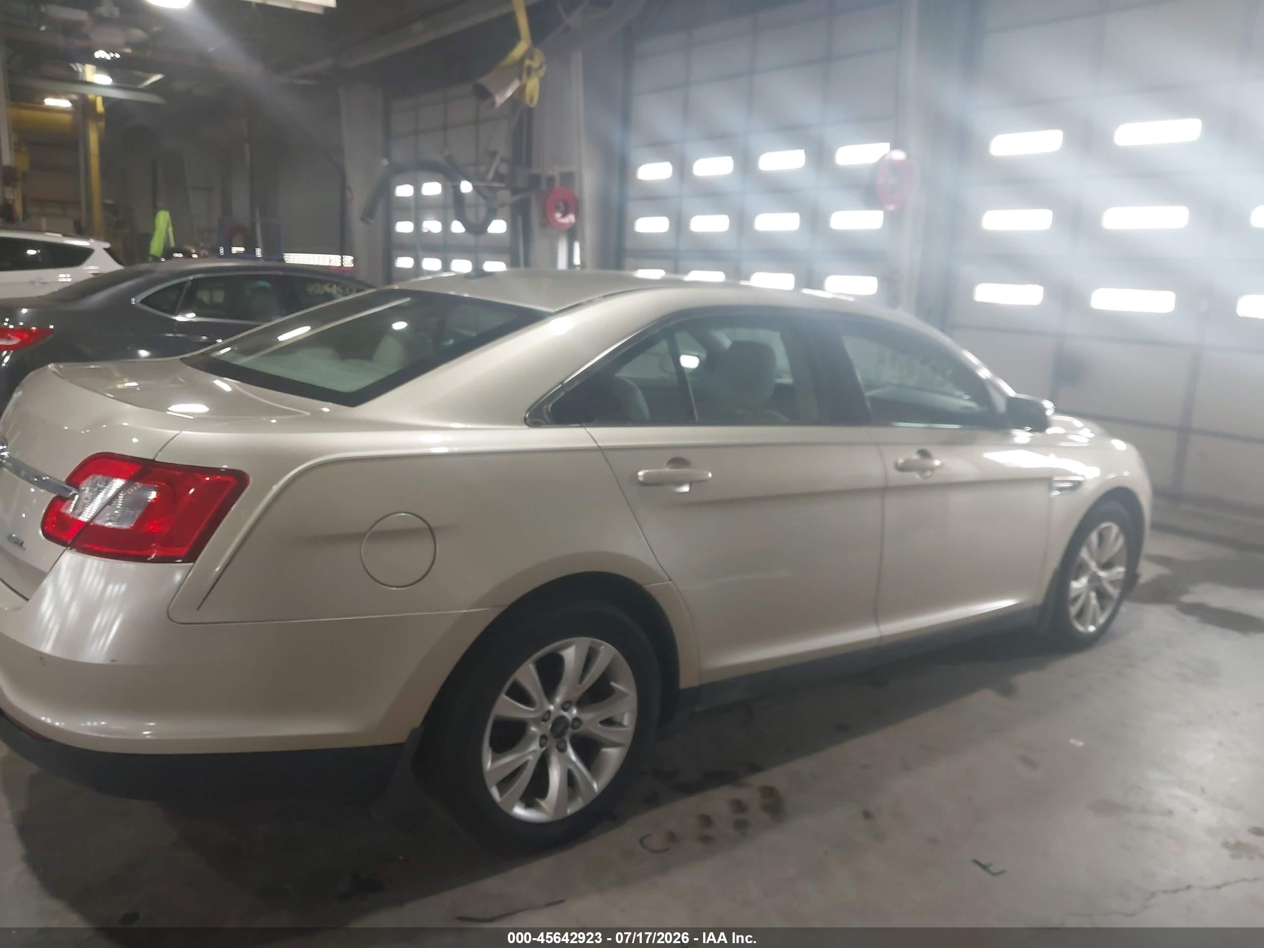 2010 Ford Taurus Sel Tan vin: 1FAHP2EWXAG170047