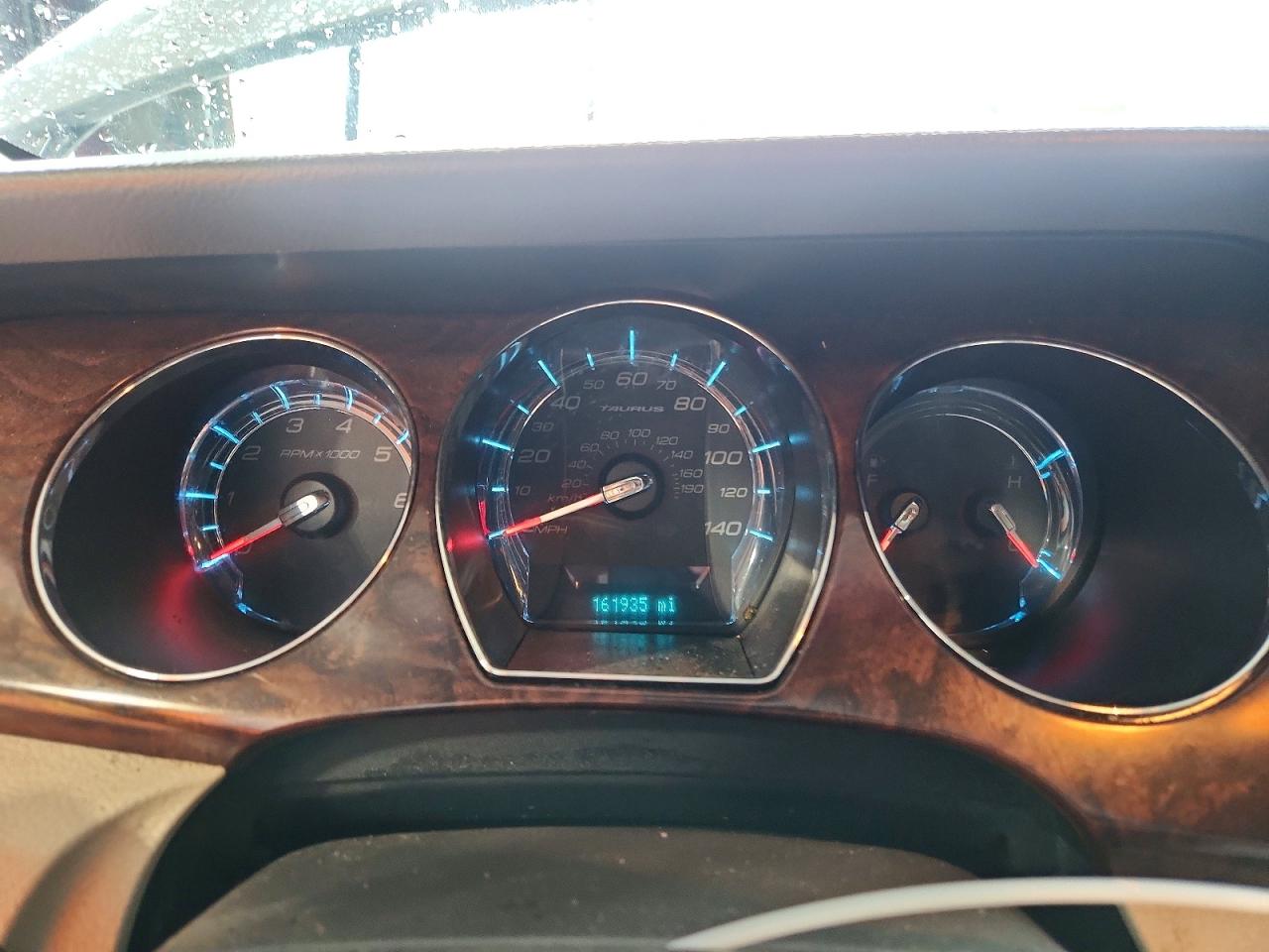2011 Ford Taurus Sel White vin: 1FAHP2EWXBG100579