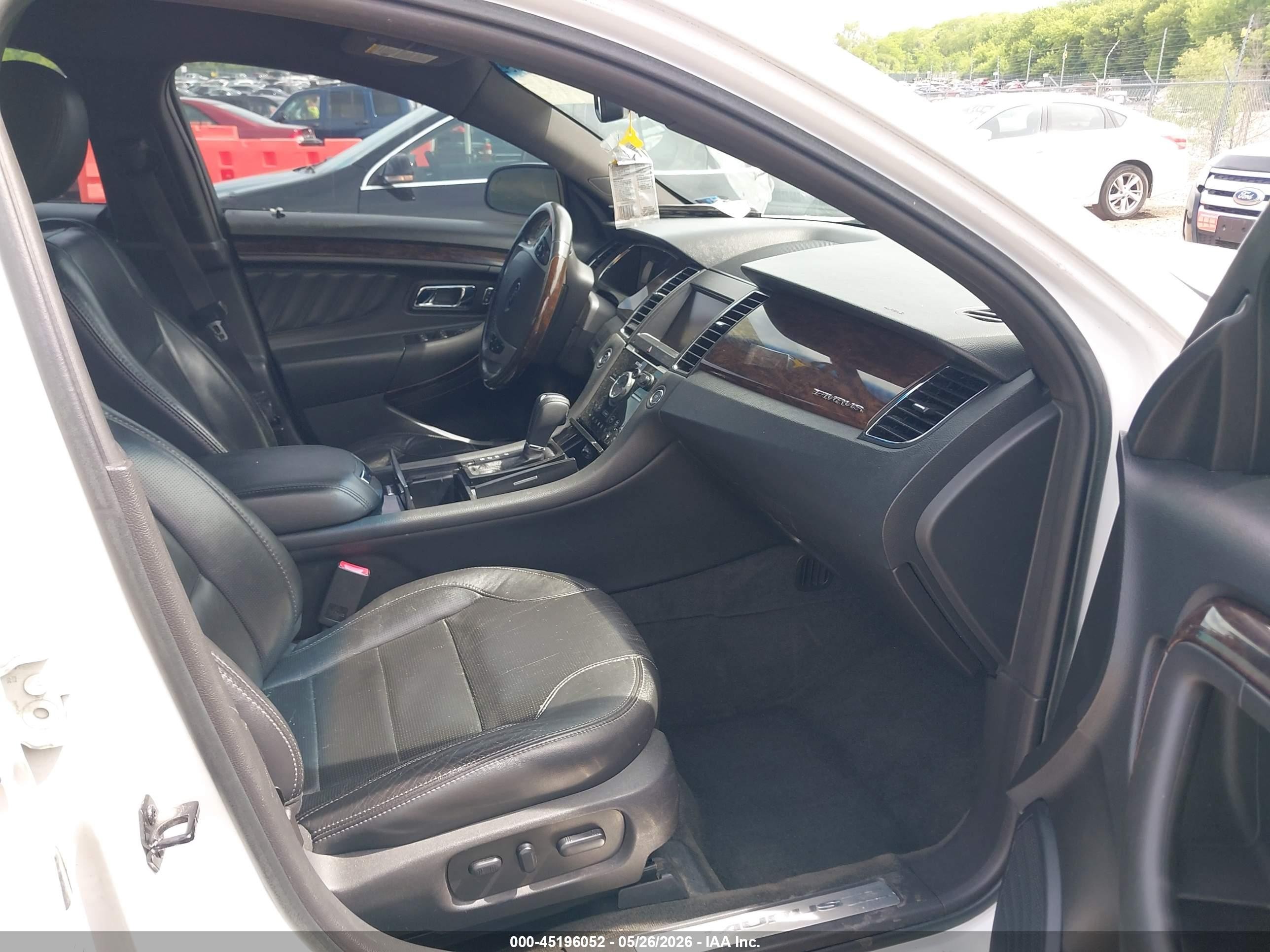 2013 Ford Taurus Limited White vin: 1FAHP2F80DG117569