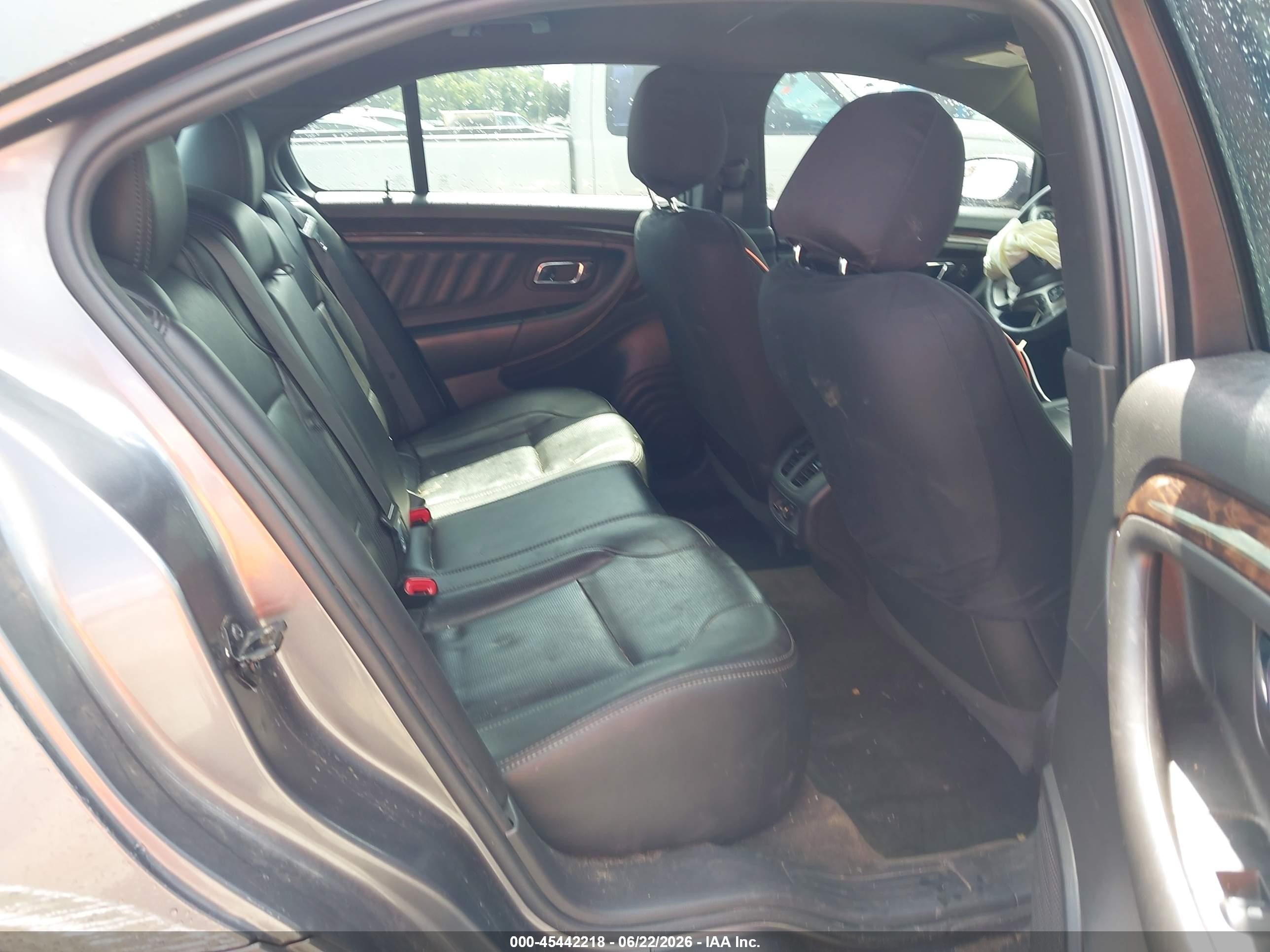 2013 Ford Taurus Limited Silver vin: 1FAHP2F80DG188545