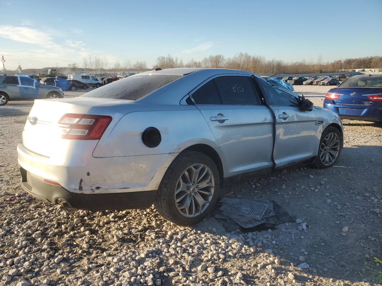 2013 Ford Taurus Silver vin: 1FAHP2F80DG200645