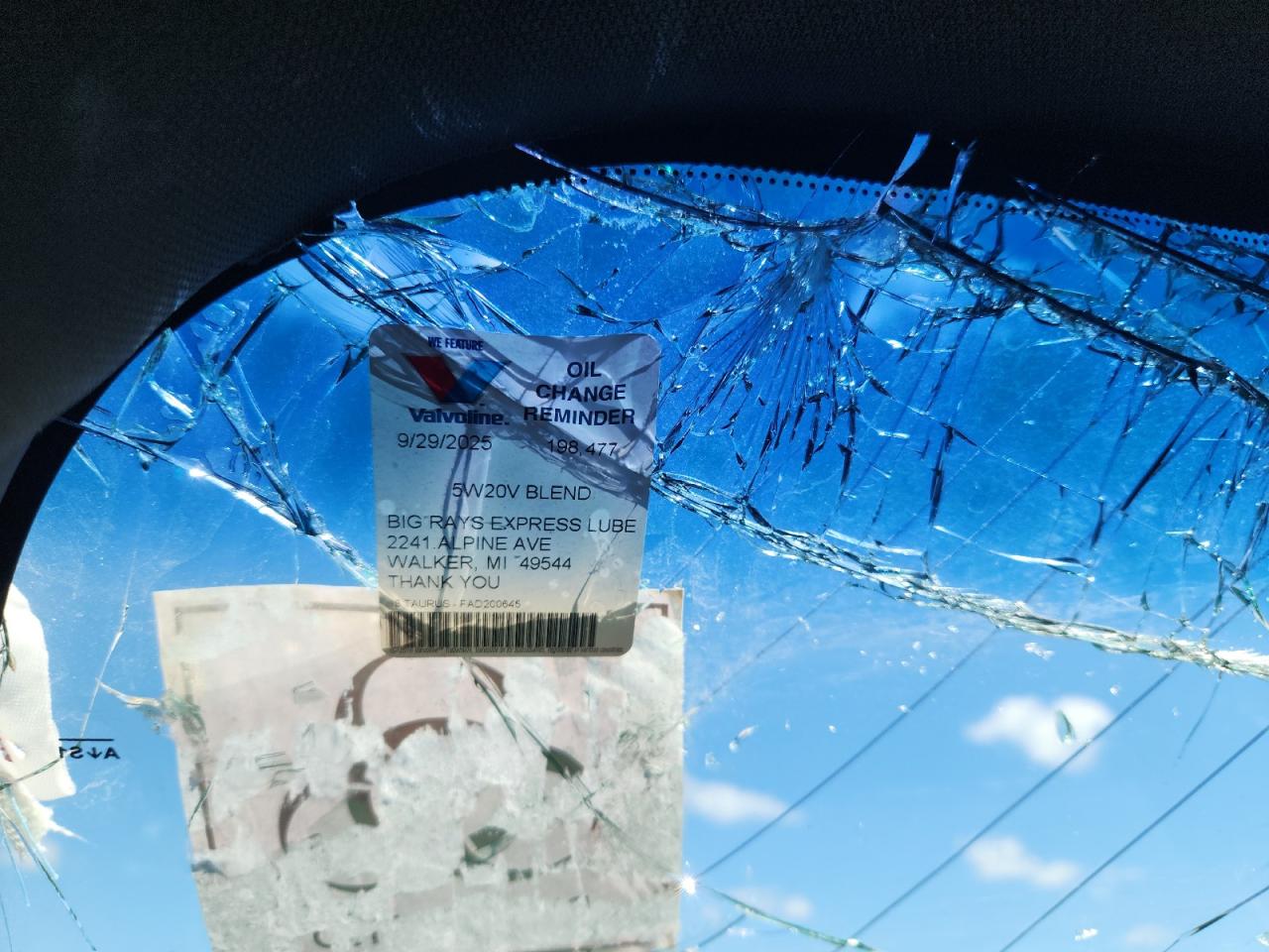 2013 Ford Taurus Silver vin: 1FAHP2F80DG200645 Damage: Windshield, Broken, Replacement Required