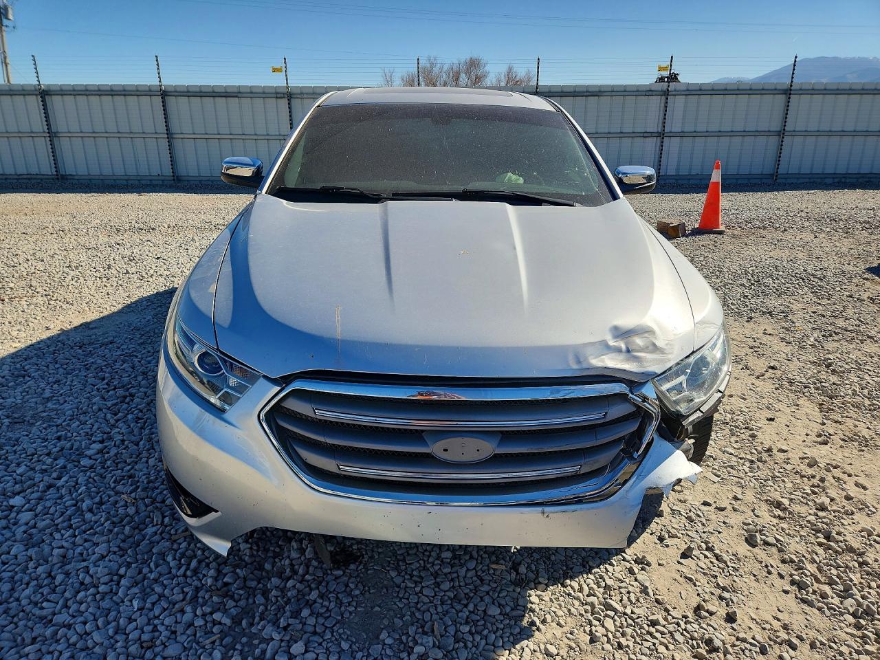 2013 Ford Taurus Limited Silver vin: 1FAHP2F80DG204291