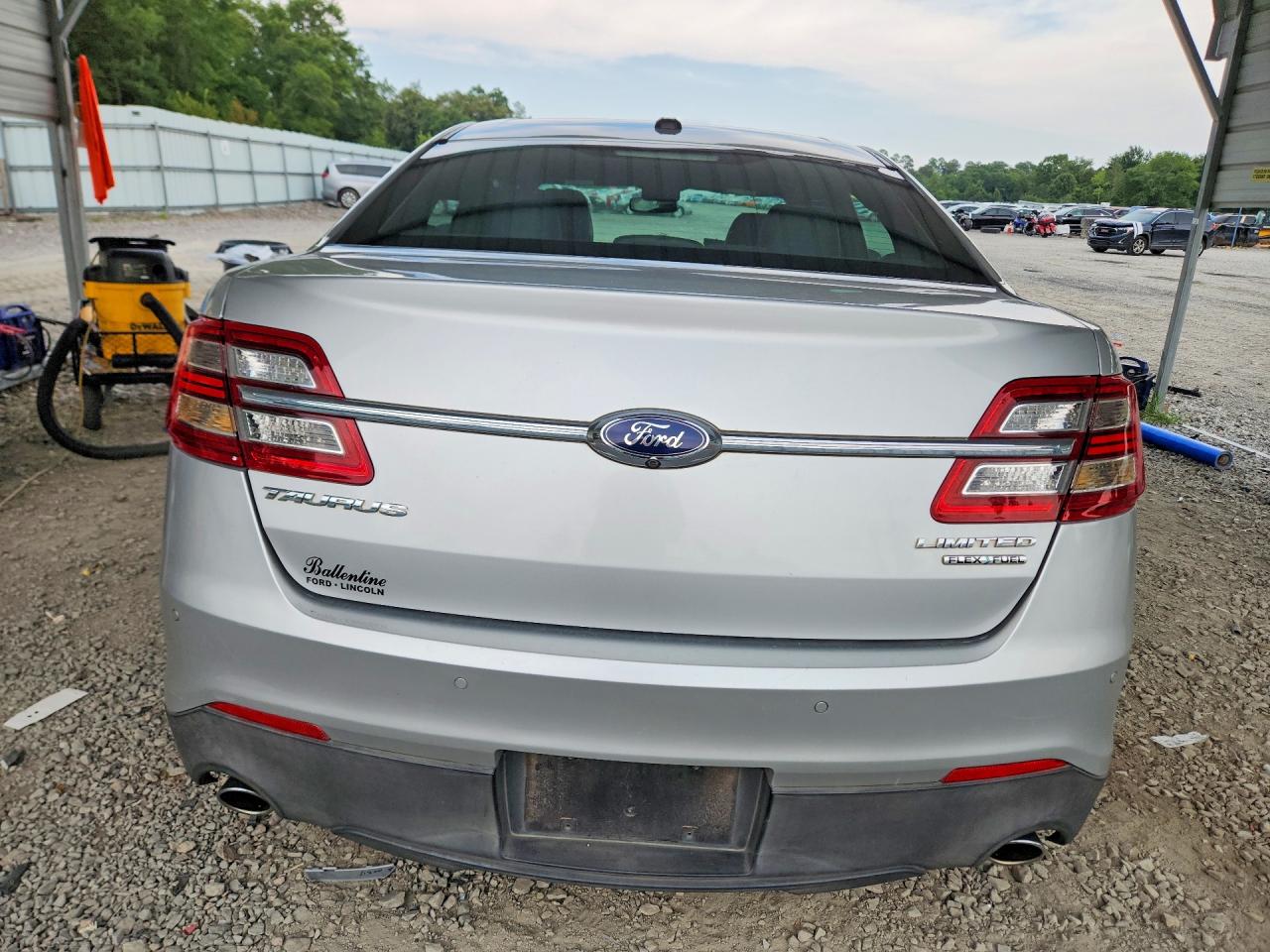 2013 Ford Taurus Limited Silver vin: 1FAHP2F80DG218434