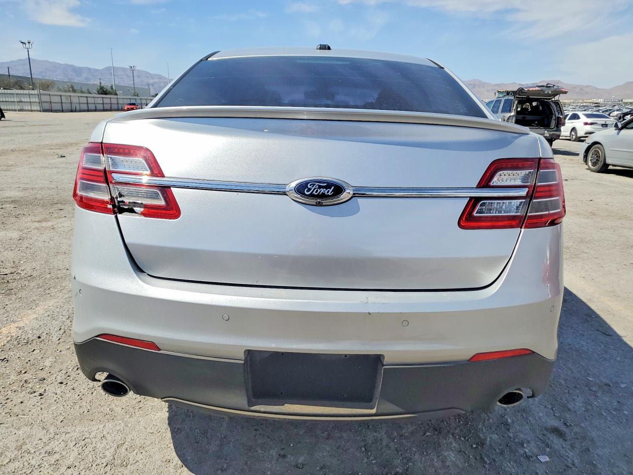 2013 Ford Taurus Silver vin: 1FAHP2F80DG225559