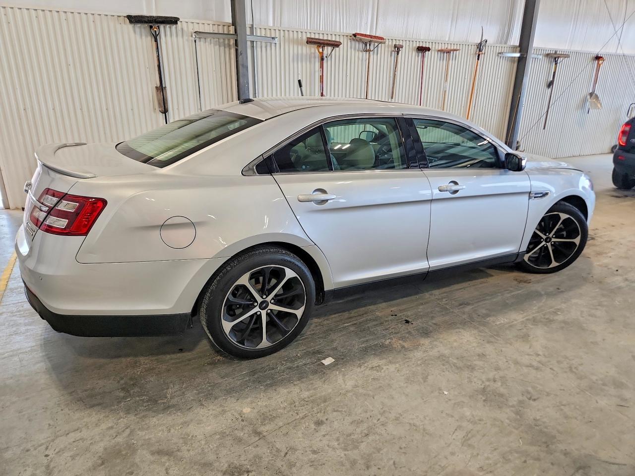 2014 Ford Taurus Limited Silver vin: 1FAHP2F80EG115211
