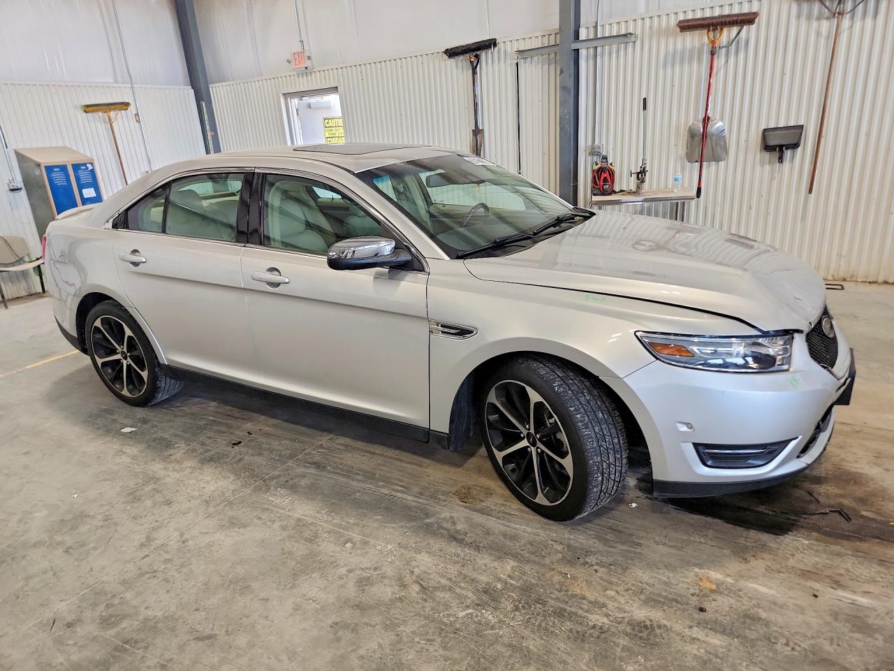 2014 Ford Taurus Limited Silver vin: 1FAHP2F80EG115211