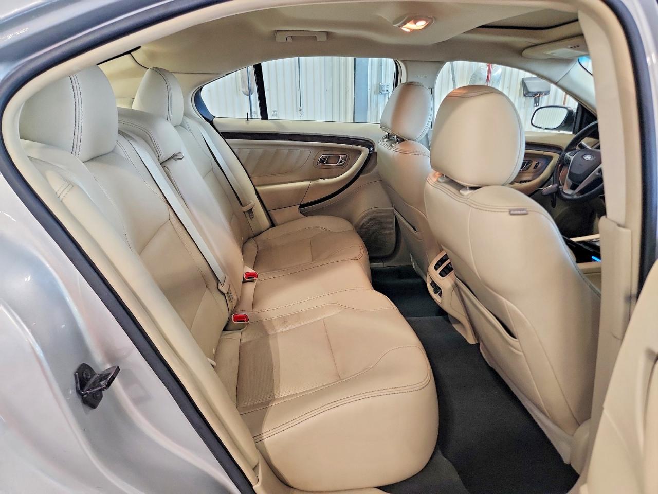 2014 Ford Taurus Limited Silver vin: 1FAHP2F80EG115211