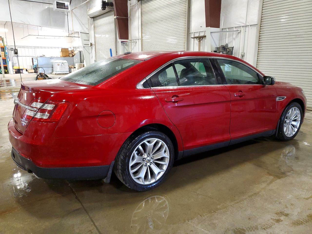 2014 Ford Taurus Limited Red vin: 1FAHP2F80EG167860