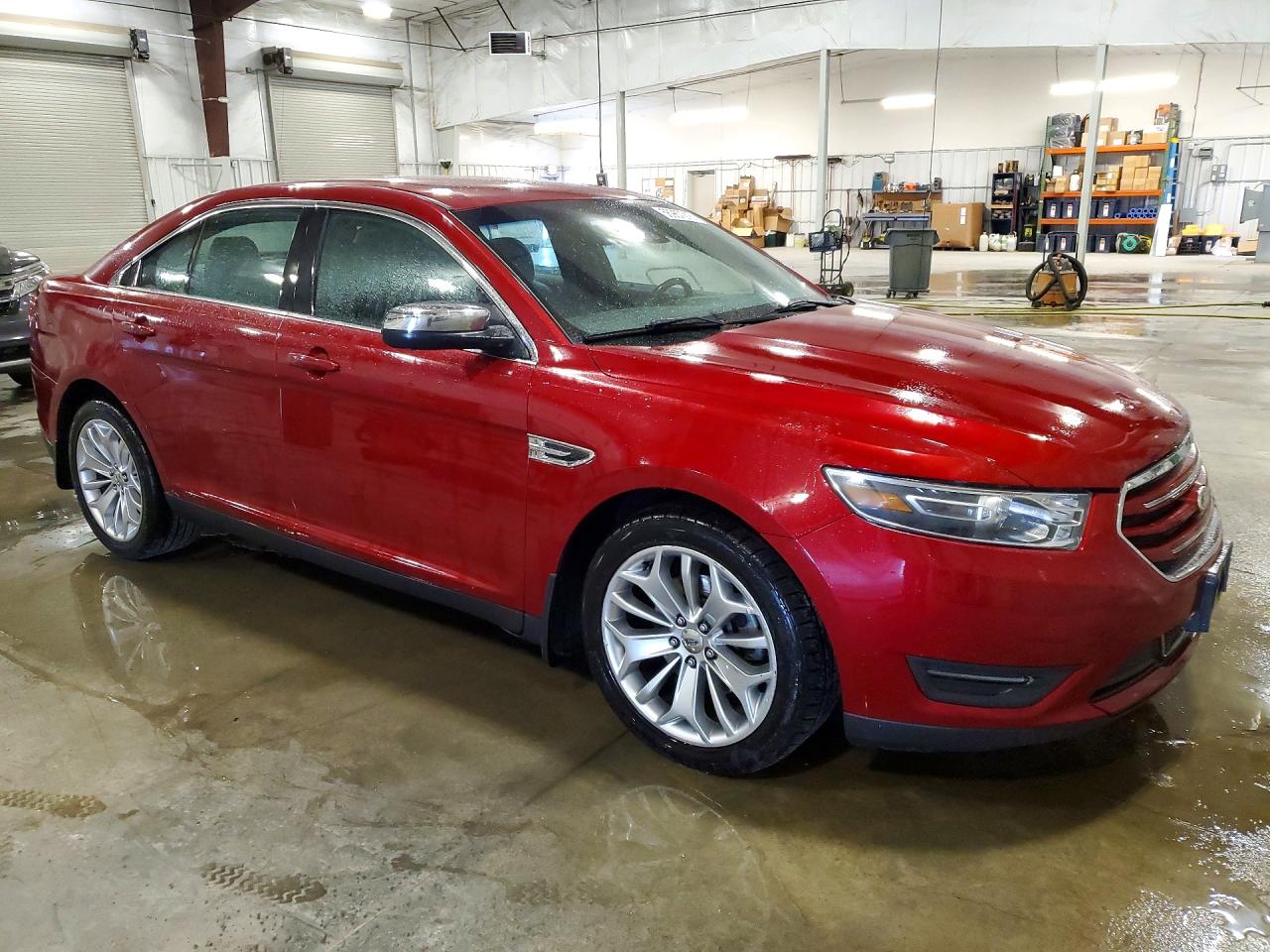 2014 Ford Taurus Limited Red vin: 1FAHP2F80EG167860