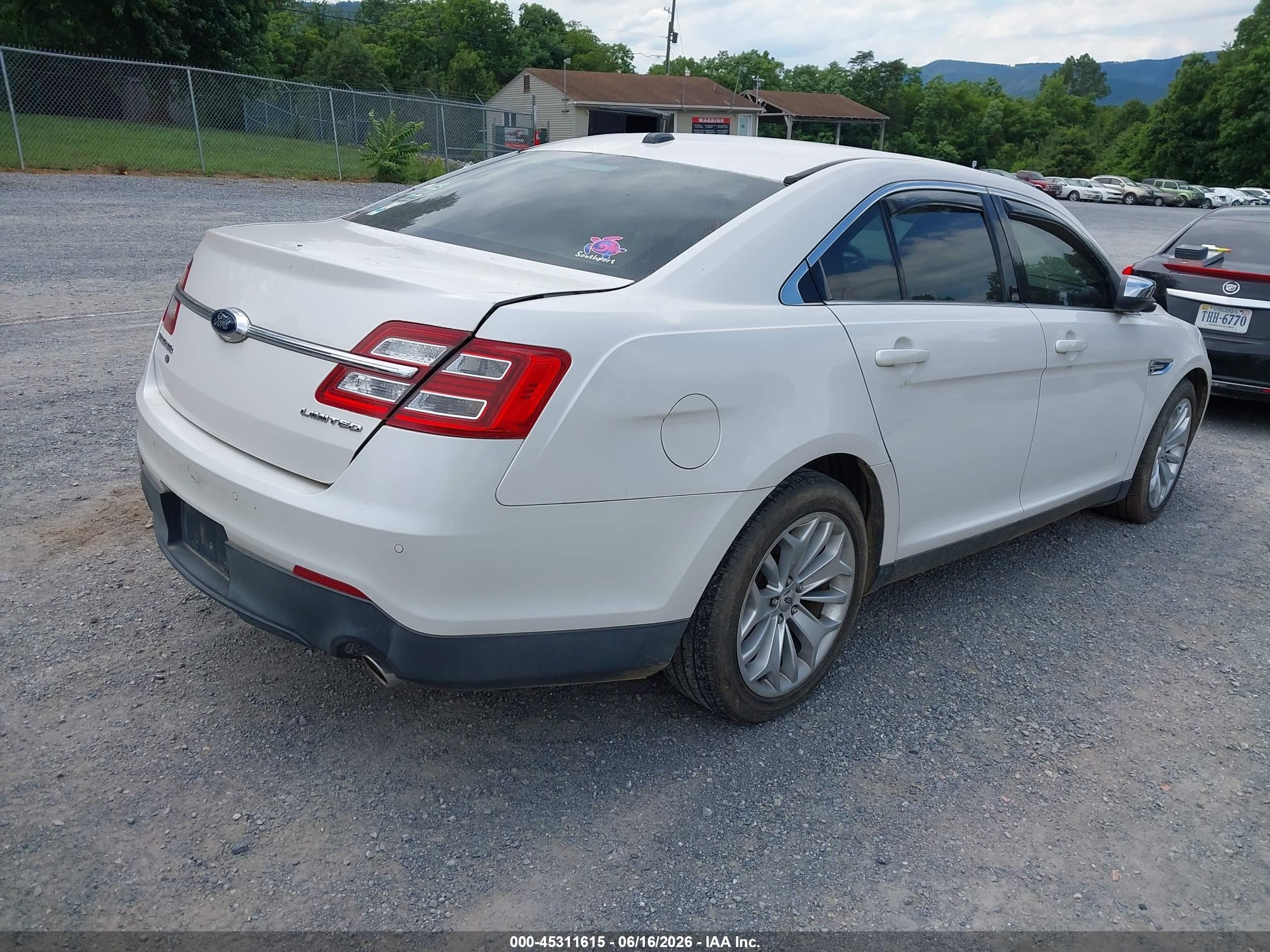 2014 Ford Taurus Limited White vin: 1FAHP2F80EG176431