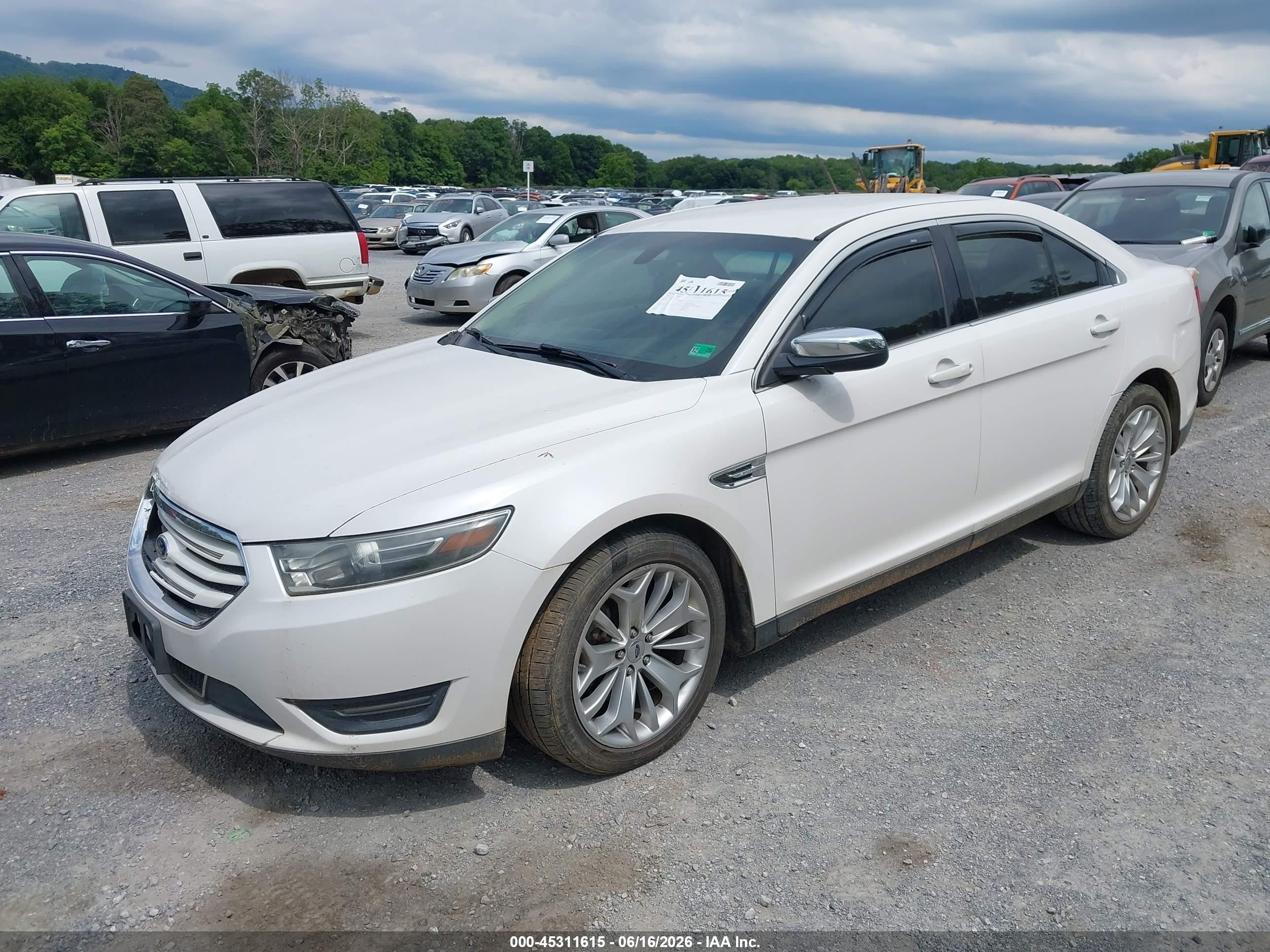 2014 Ford Taurus Limited White vin: 1FAHP2F80EG176431
