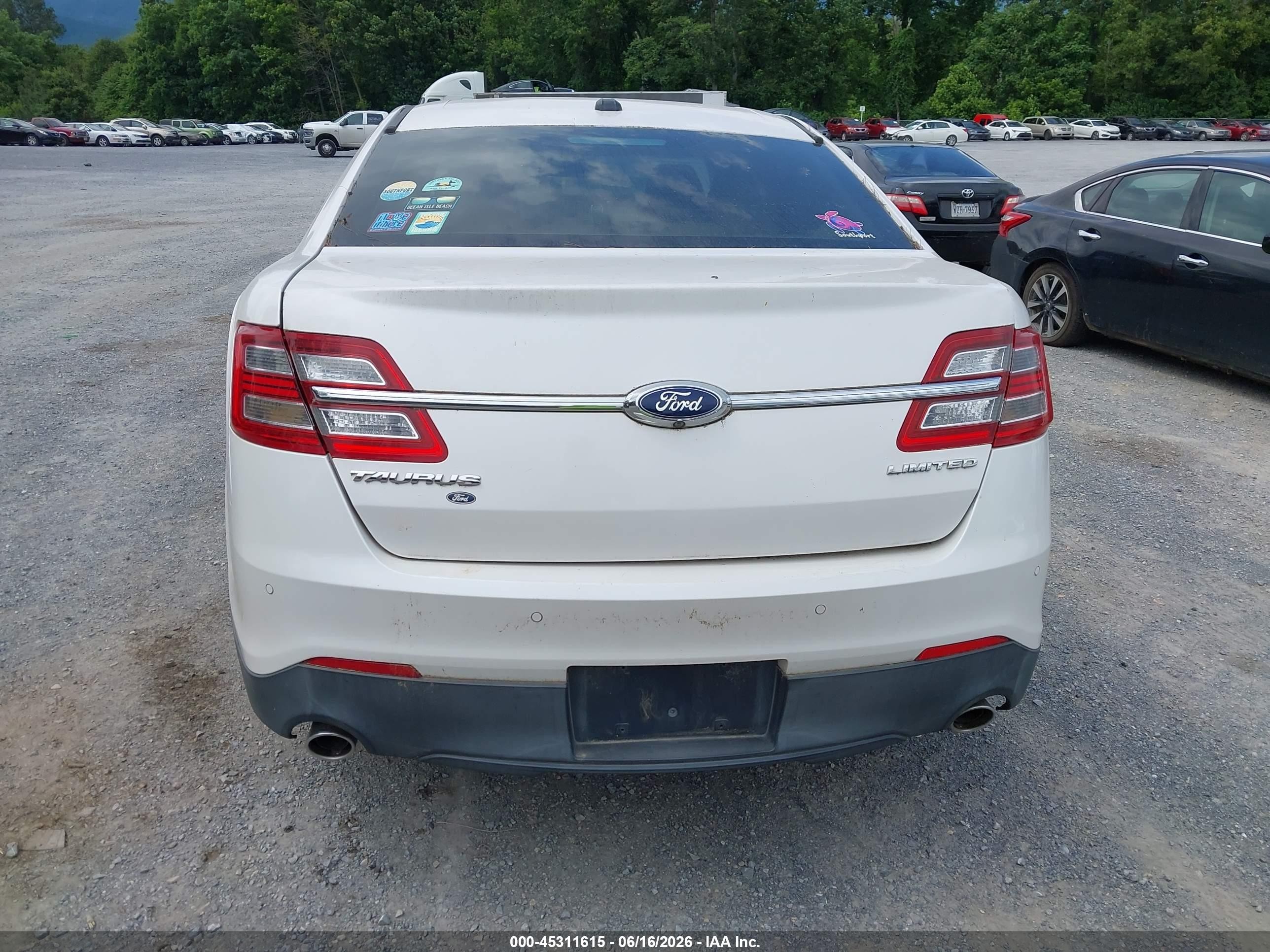 2014 Ford Taurus Limited White vin: 1FAHP2F80EG176431