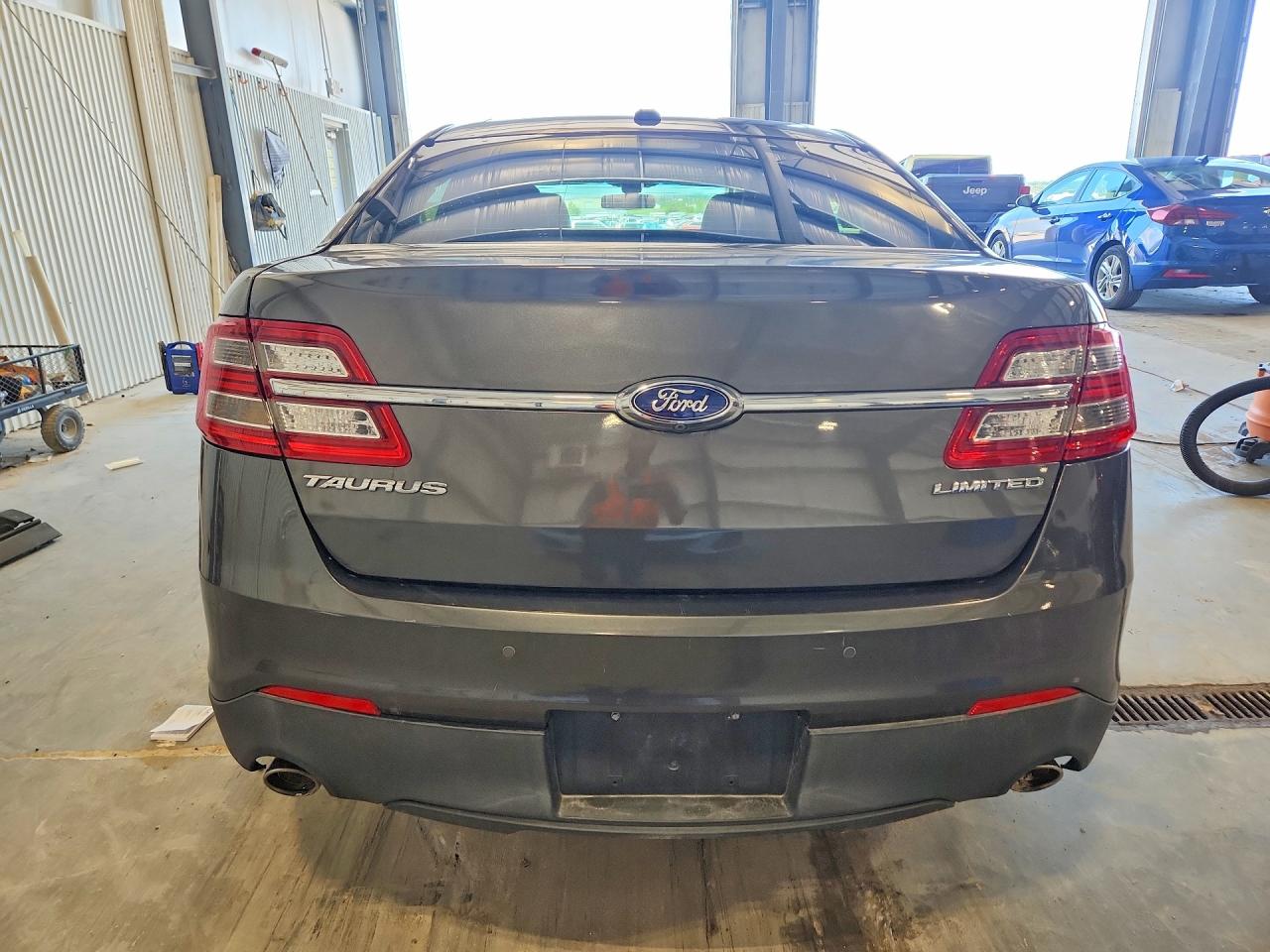 2015 Ford Taurus Limited Gray vin: 1FAHP2F80FG104792