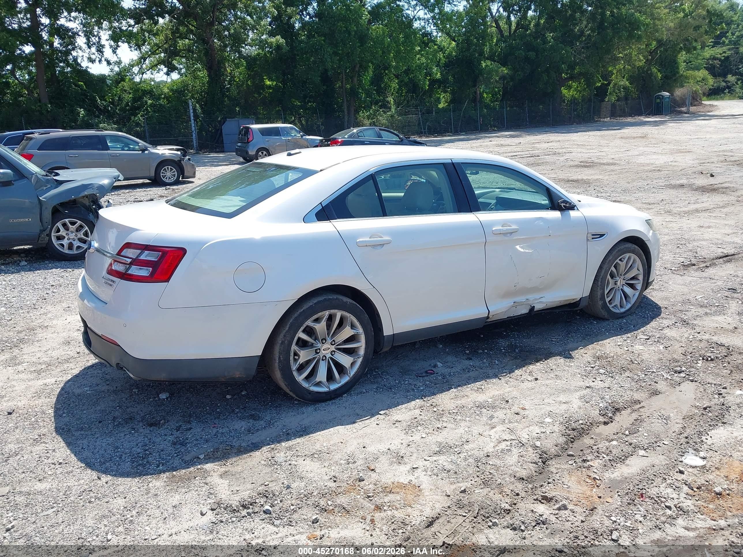 2015 Ford Taurus Limited Белый vin: 1FAHP2F80FG144399