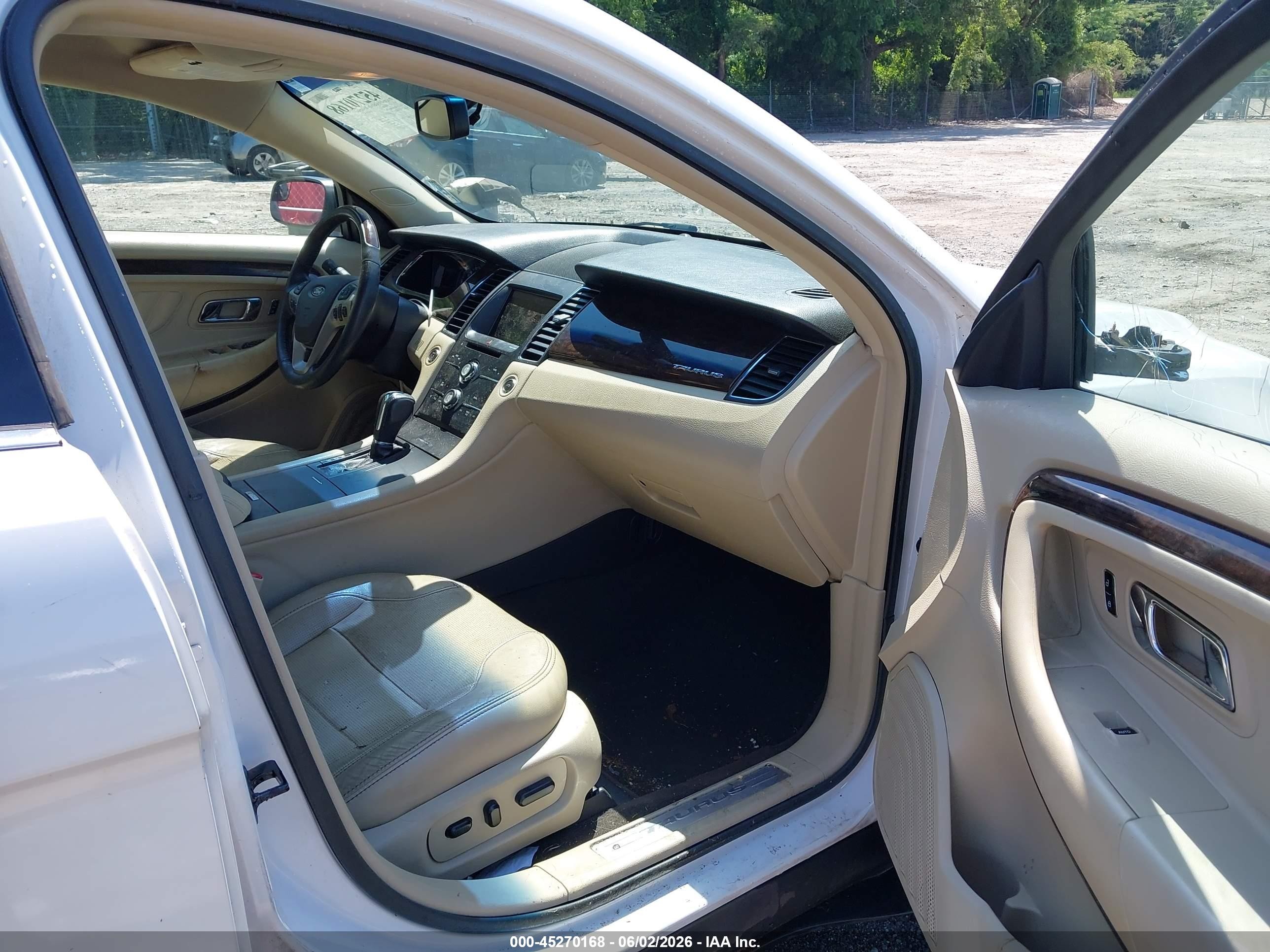 2015 Ford Taurus Limited Белый vin: 1FAHP2F80FG144399
