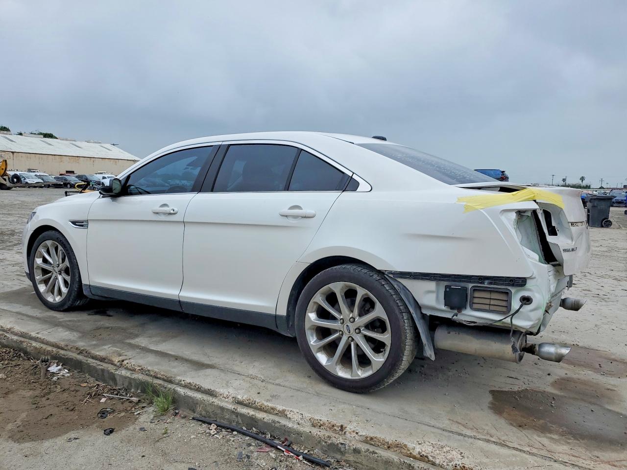 2015 Ford Taurus Limited White vin: 1FAHP2F80FG172798