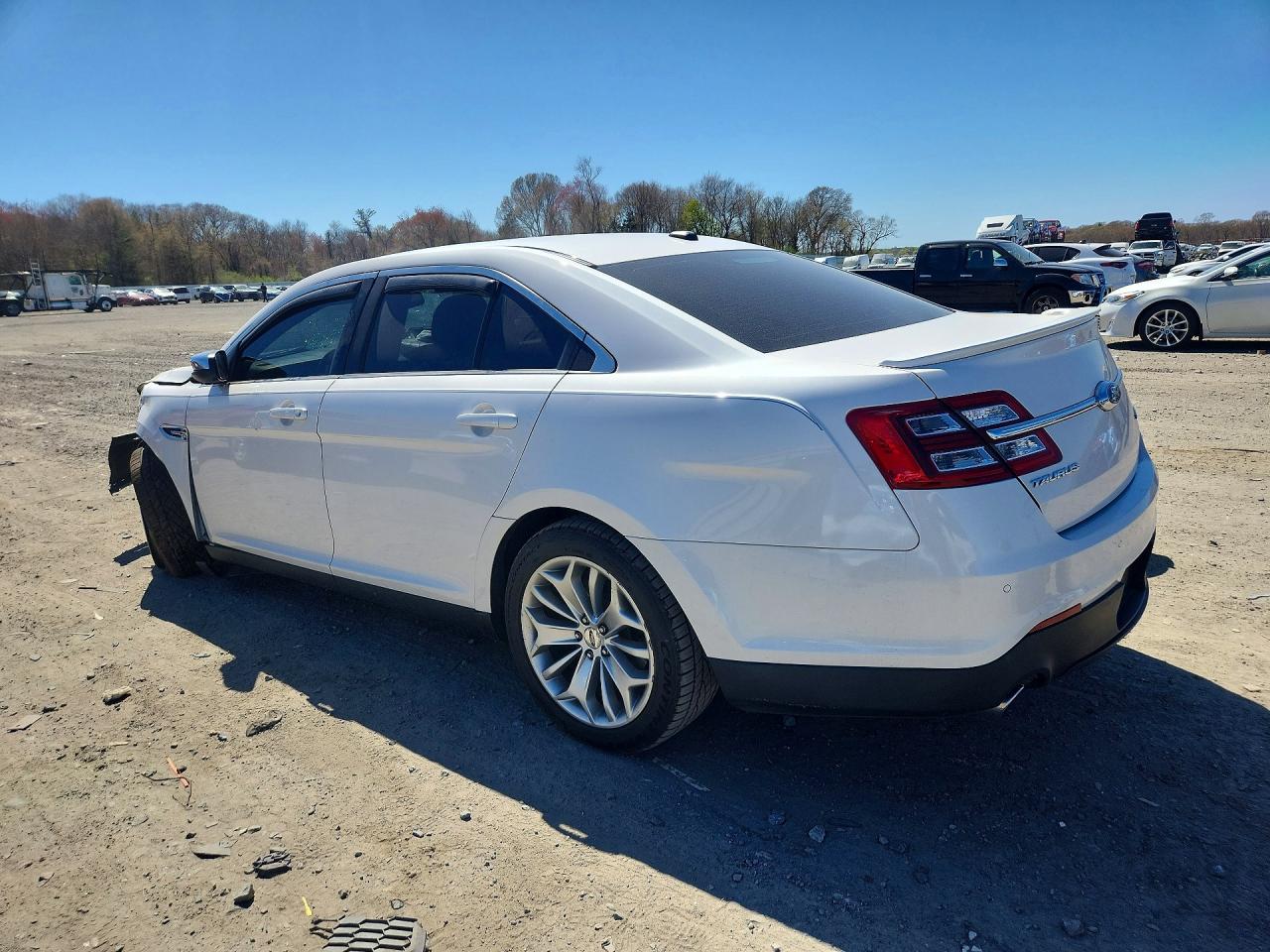 2015 Ford Taurus Limited White vin: 1FAHP2F80FG182263